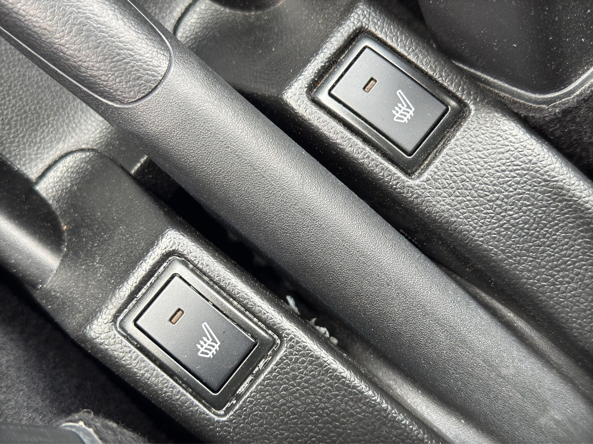 SUZUKI Swift 1.2 Compact + 4x4 Hybrid-image-24