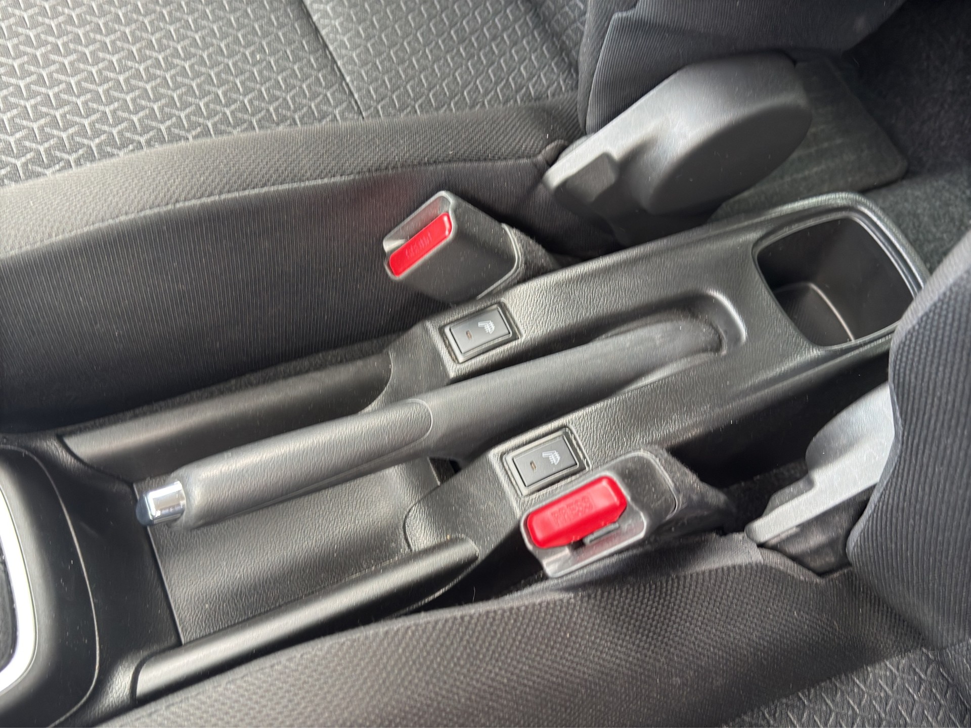SUZUKI Swift 1.2 Compact + 4x4 Hybrid-image-23