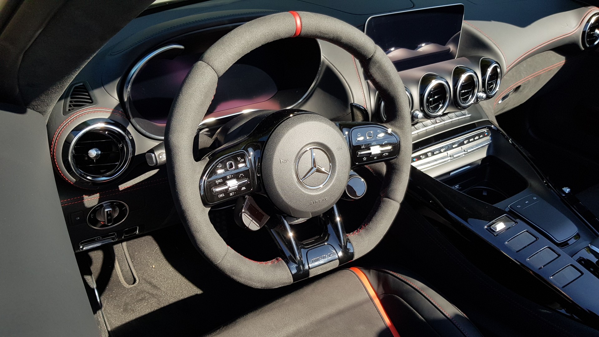 MERCEDES-BENZ AMG GT C-image-3