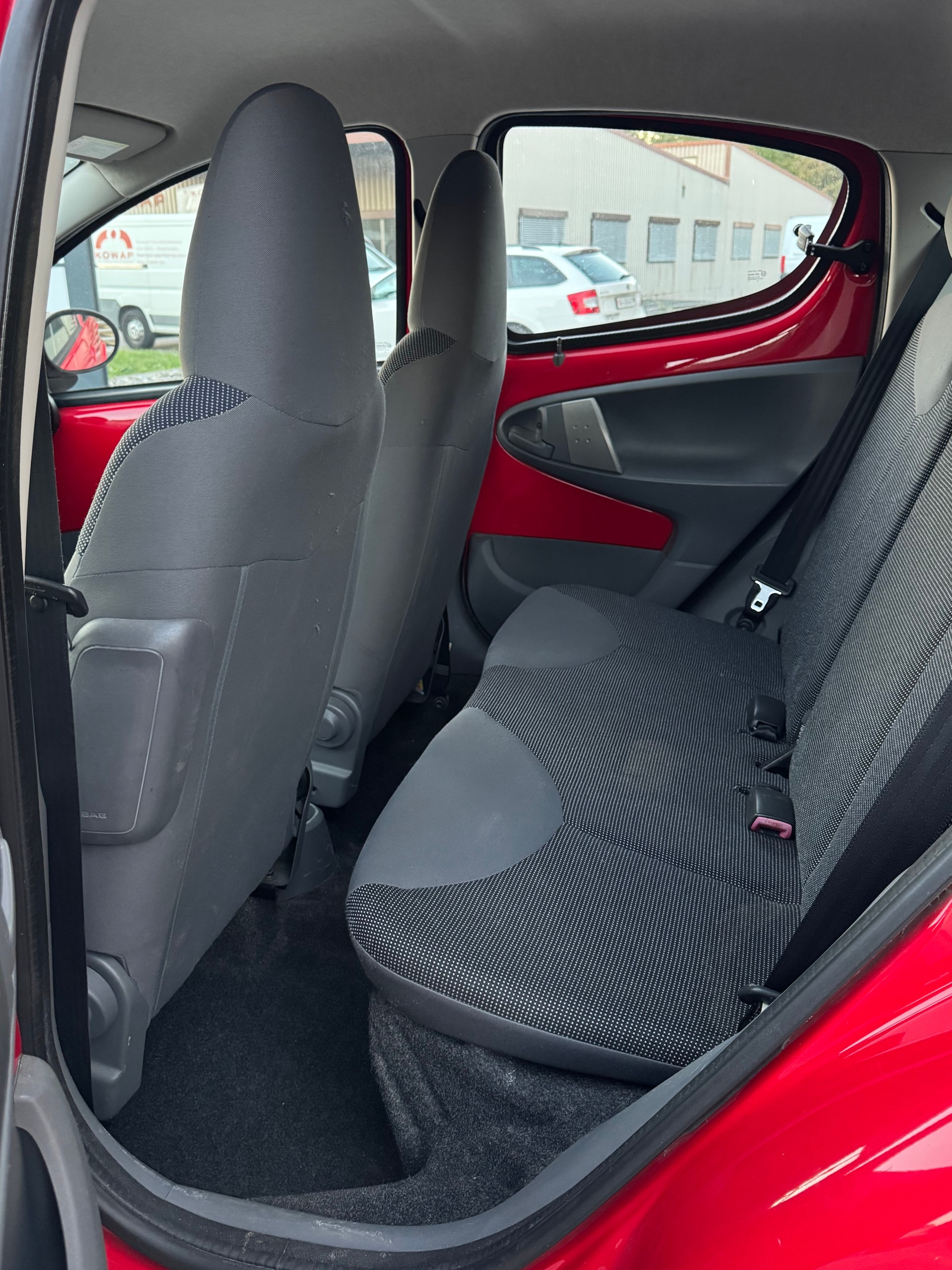 PEUGEOT 107 1.0 City Move 2-Tronic-image-2
