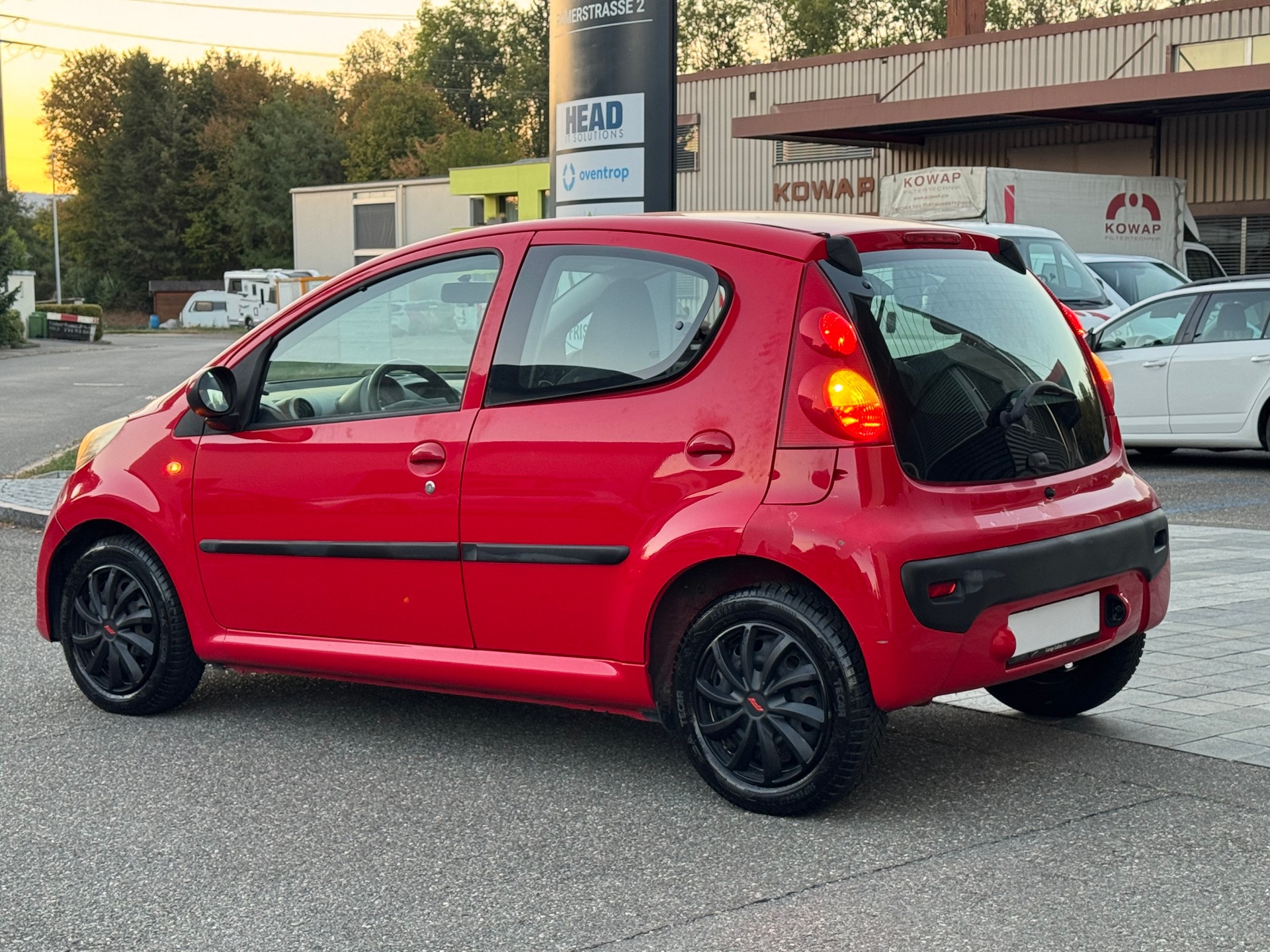PEUGEOT 107 1.0 City Move 2-Tronic-image-3