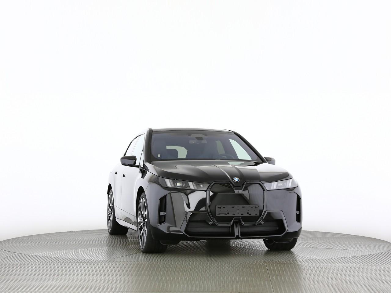 BMW iX xDrive60-image-19