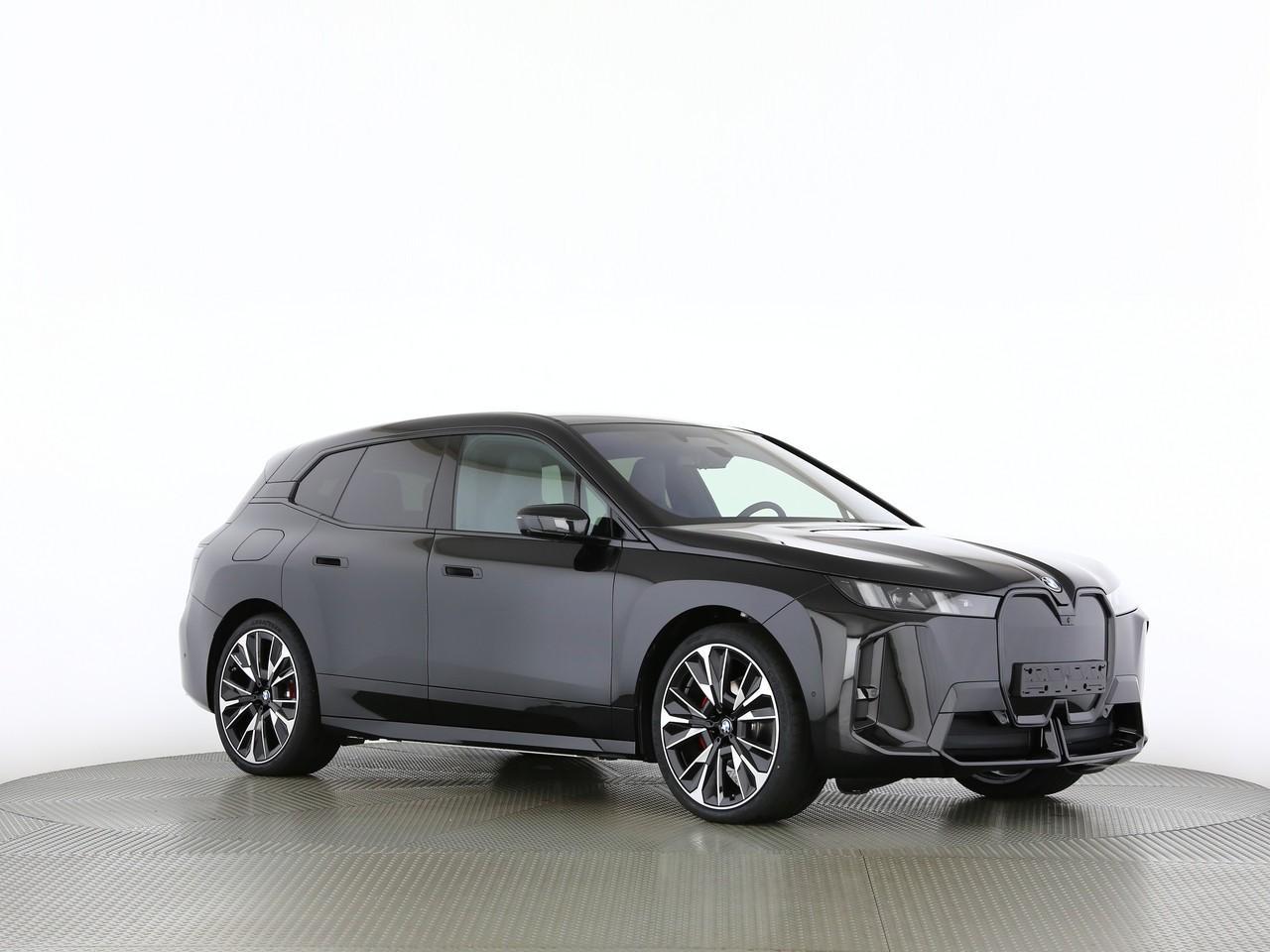 BMW iX xDrive60-image-17