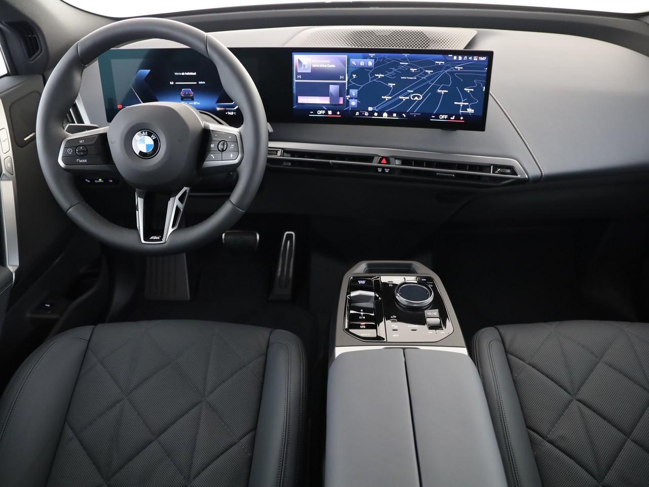 BMW iX xDrive60-image-22