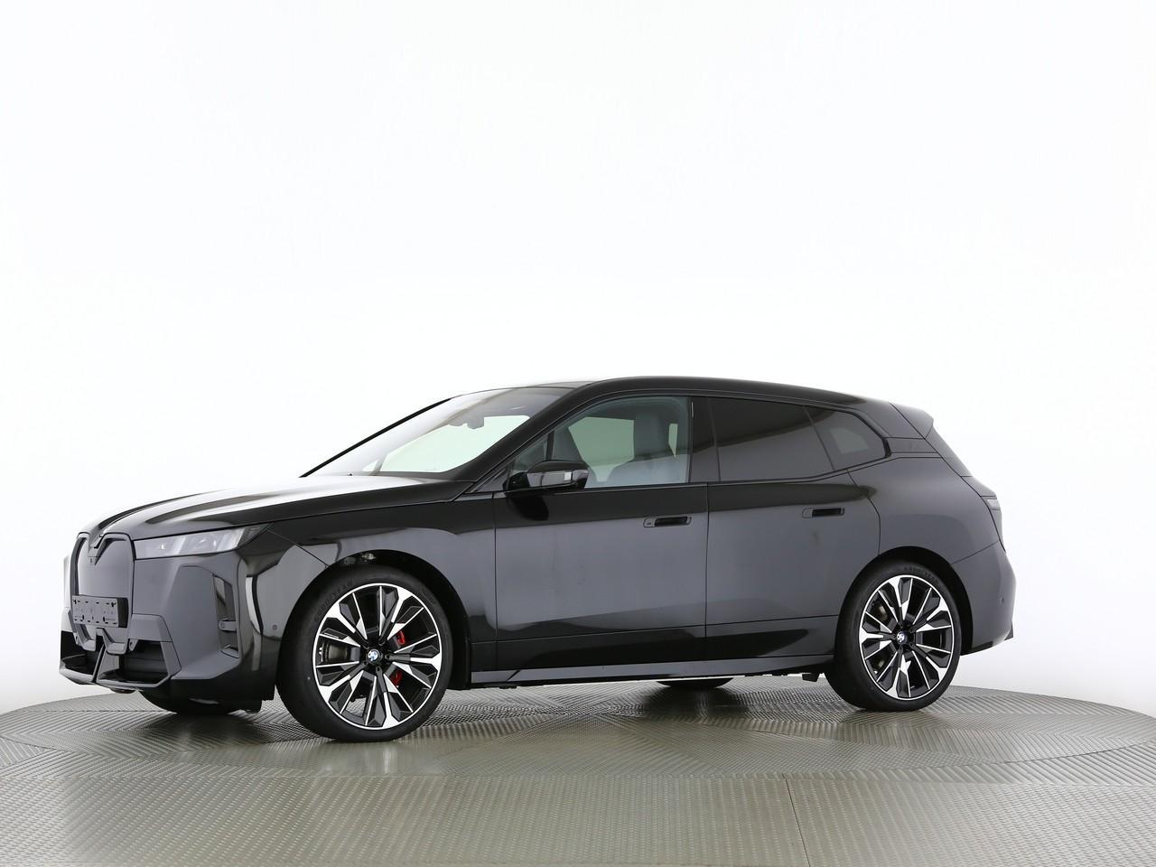BMW iX xDrive60-image-3