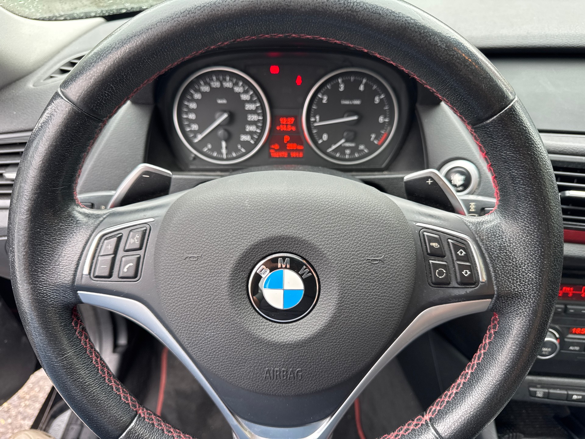BMW X1 xDrive 20i Sport Line Steptronic-image-15