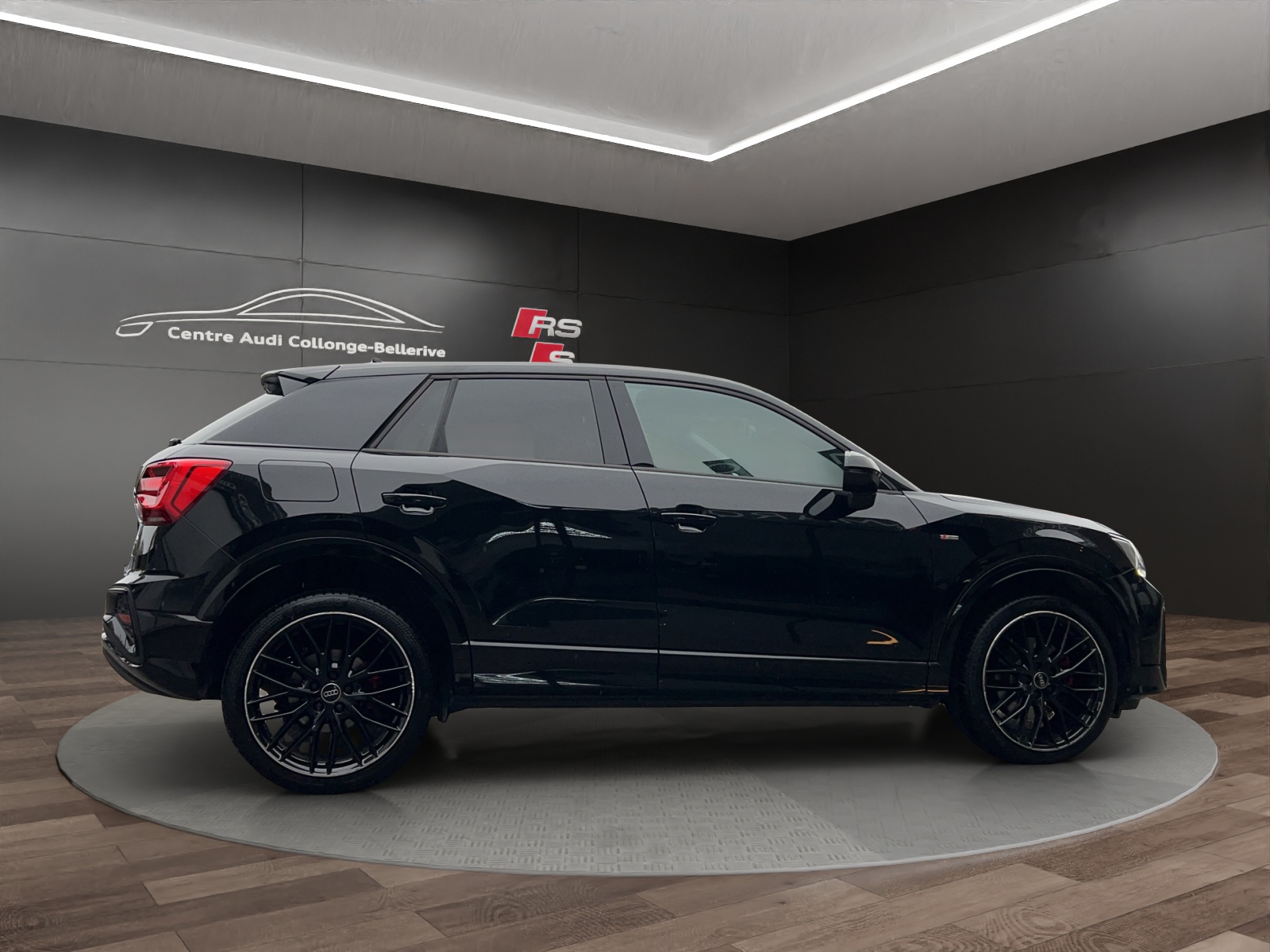 AUDI Q2 40 TFSI S line Attraction quattro S-tronic-image-6