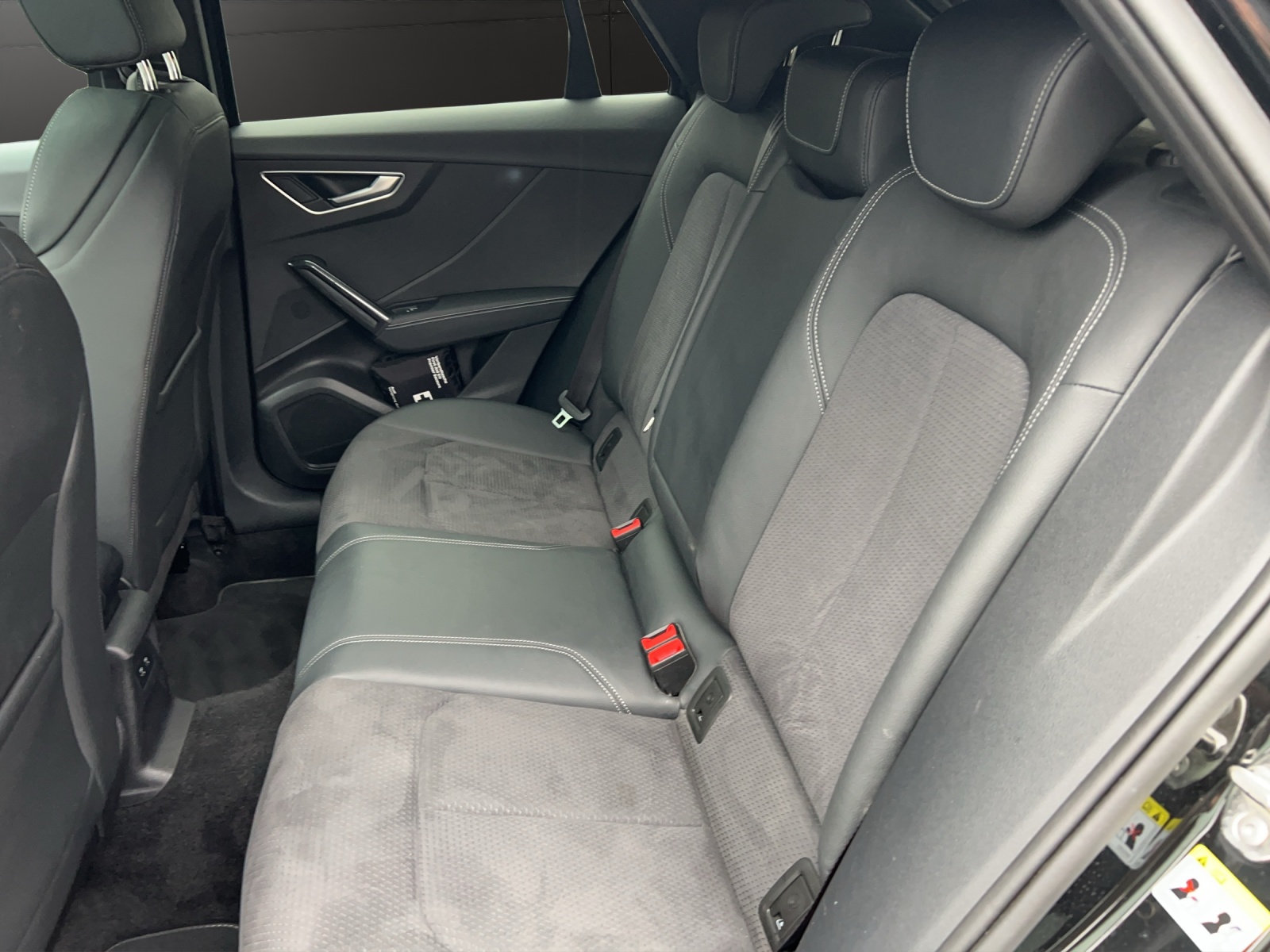 AUDI Q2 40 TFSI S line Attraction quattro S-tronic-image-11
