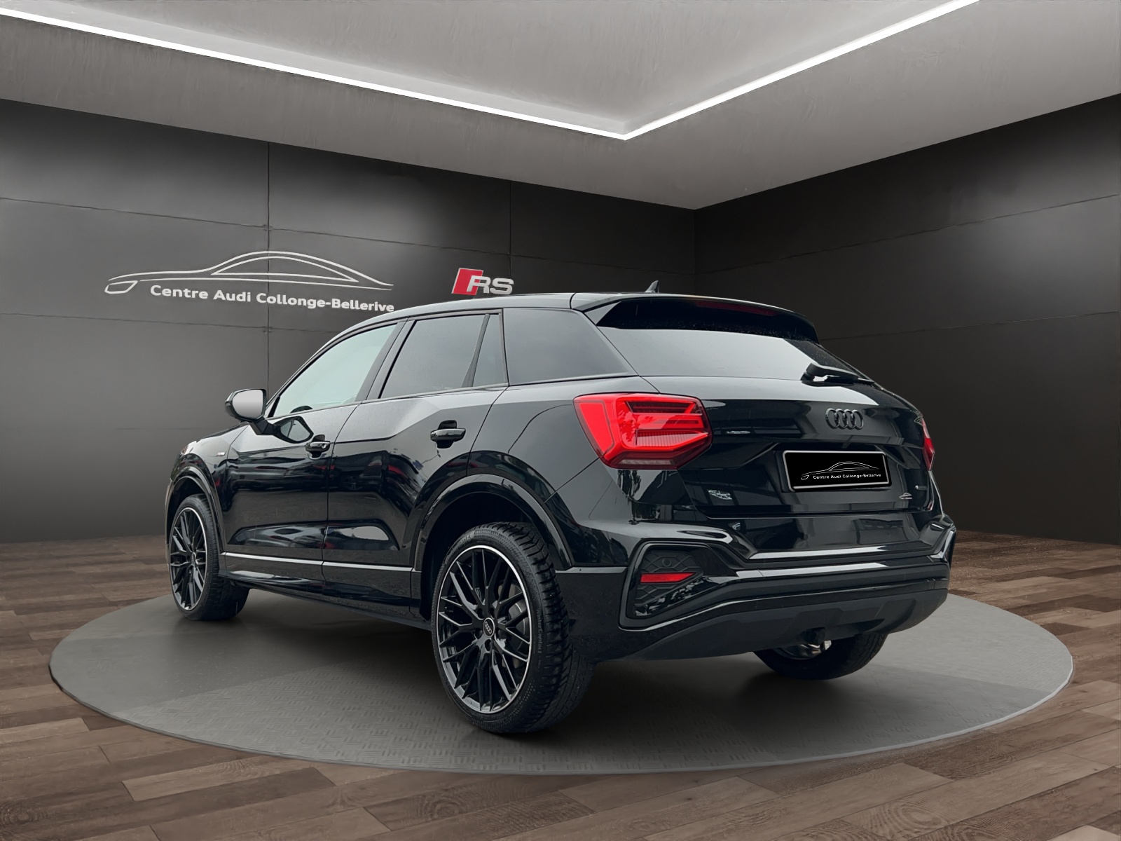 AUDI Q2 40 TFSI S line Attraction quattro S-tronic-showroom-element-3