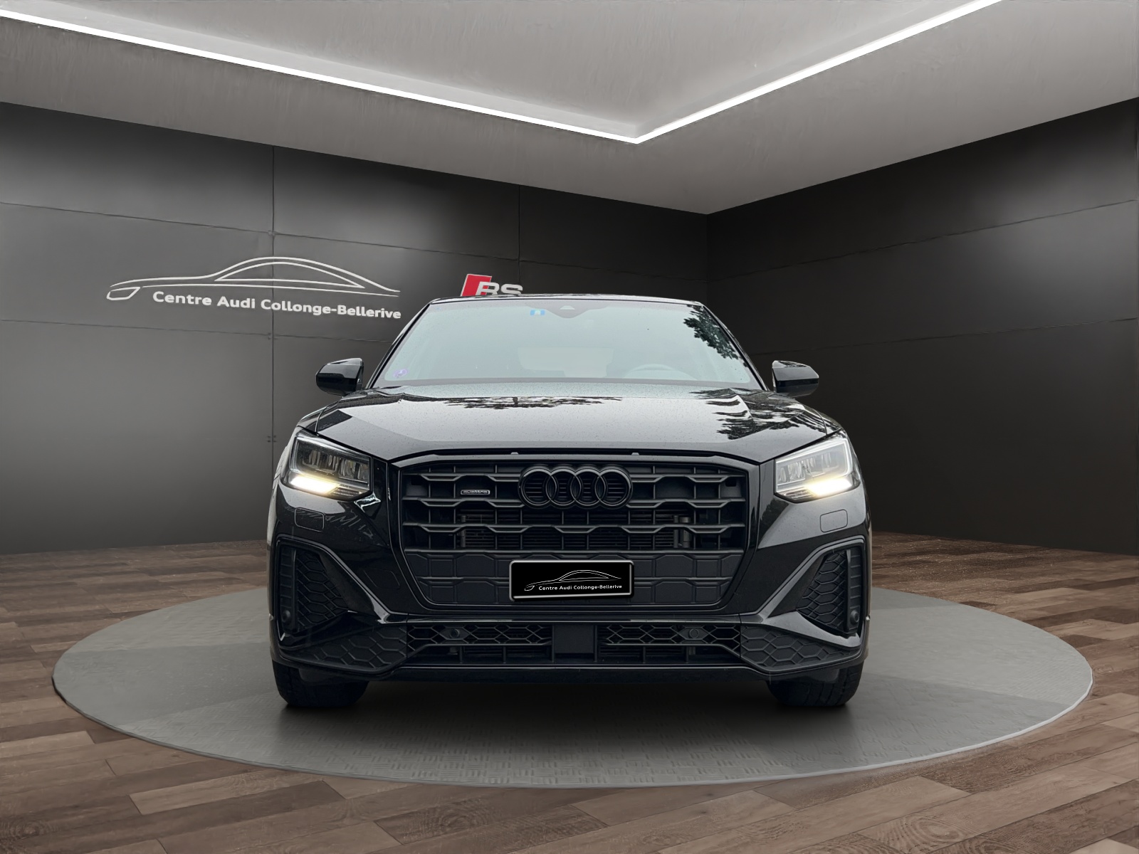 AUDI Q2 40 TFSI S line Attraction quattro S-tronic-showroom-element-1