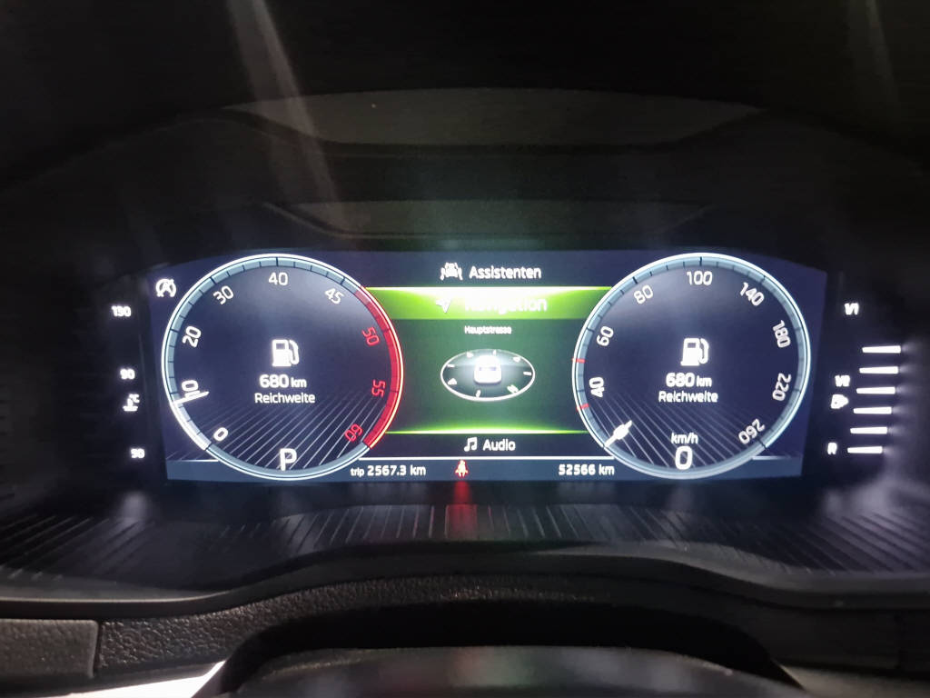 SKODA Karoq 2.0 TDI Ambition 4x4 DSG-image-13