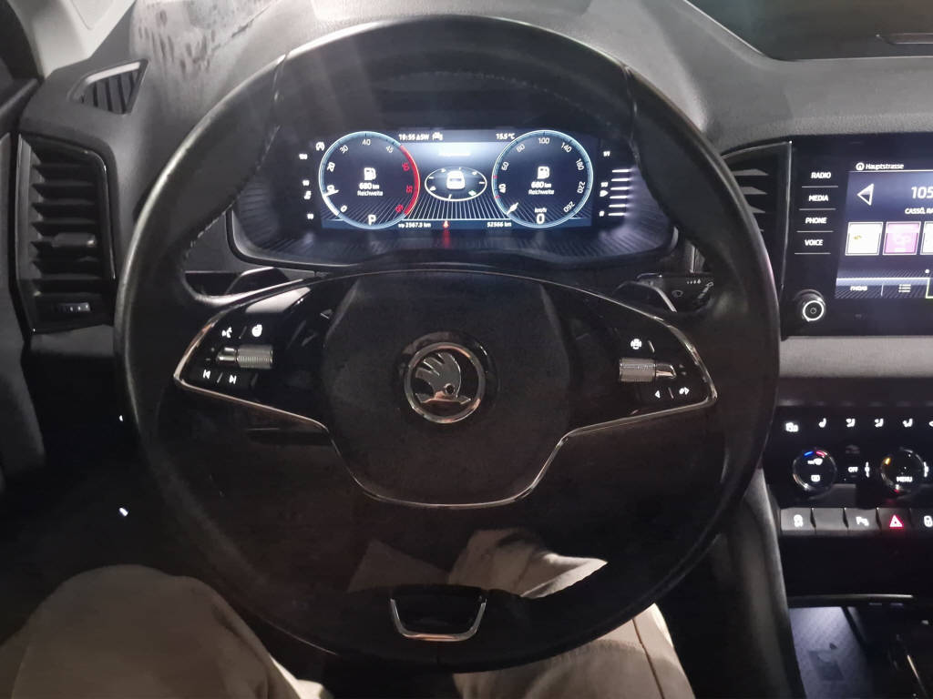 SKODA Karoq 2.0 TDI Ambition 4x4 DSG-image-14