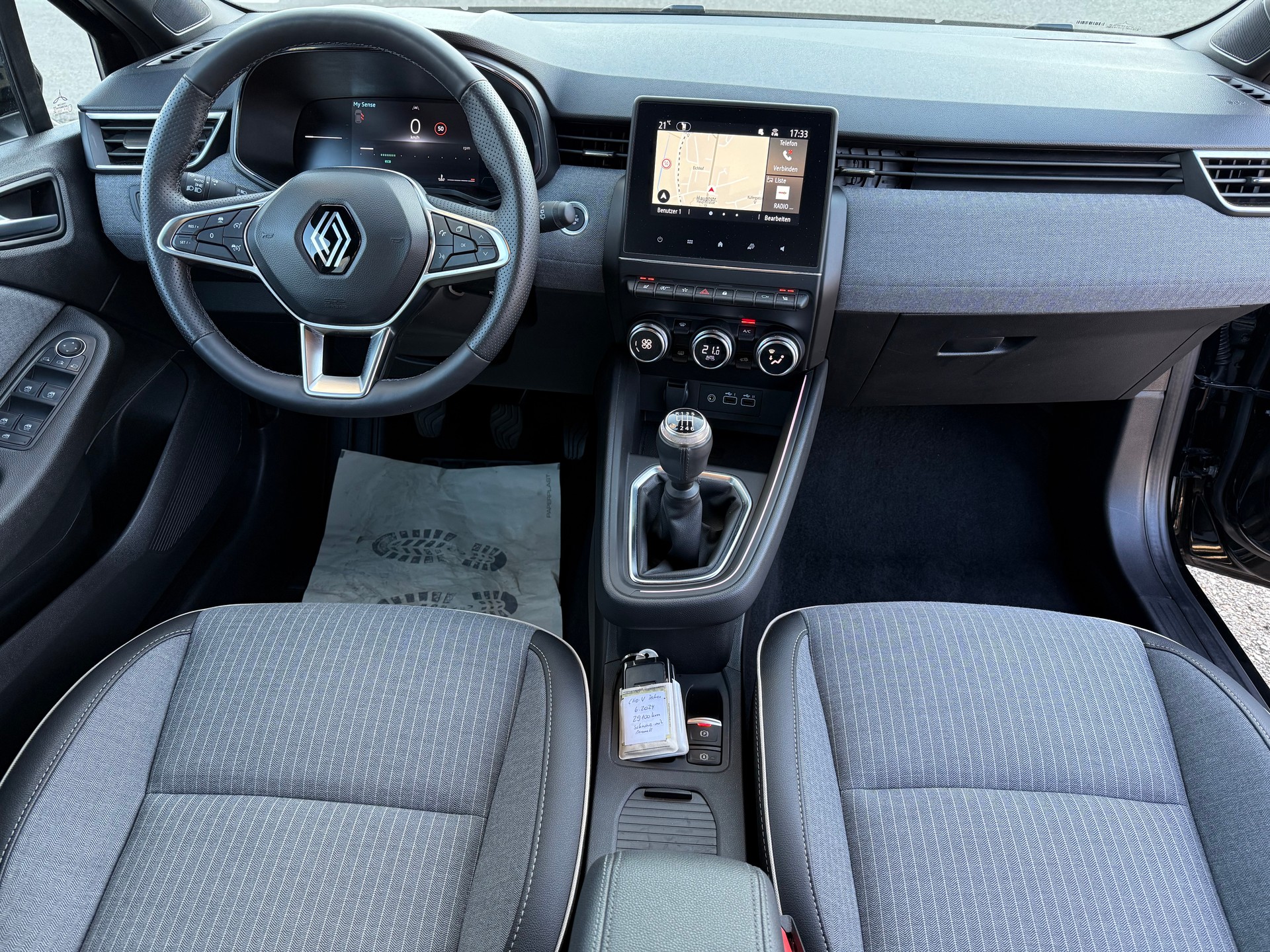 RENAULT Clio 1.0 Techno-image-7