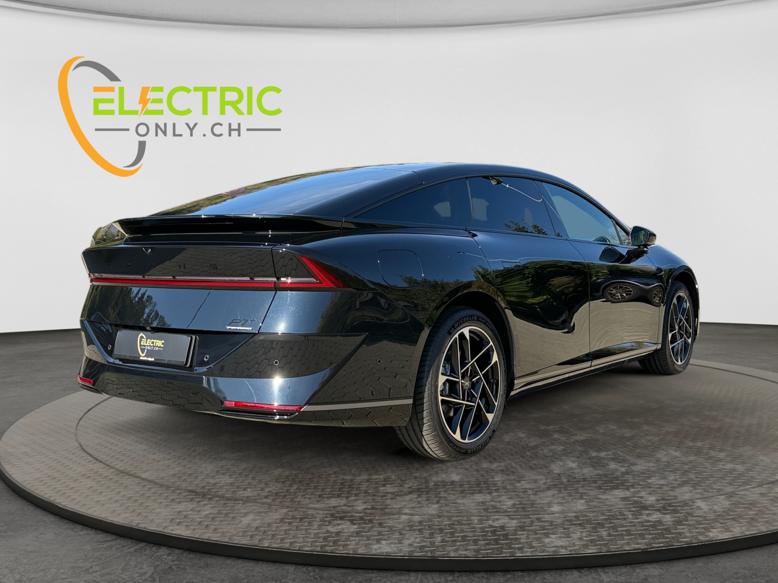 XPENG P7+ Long Range RWD 74.9kWh-image-3