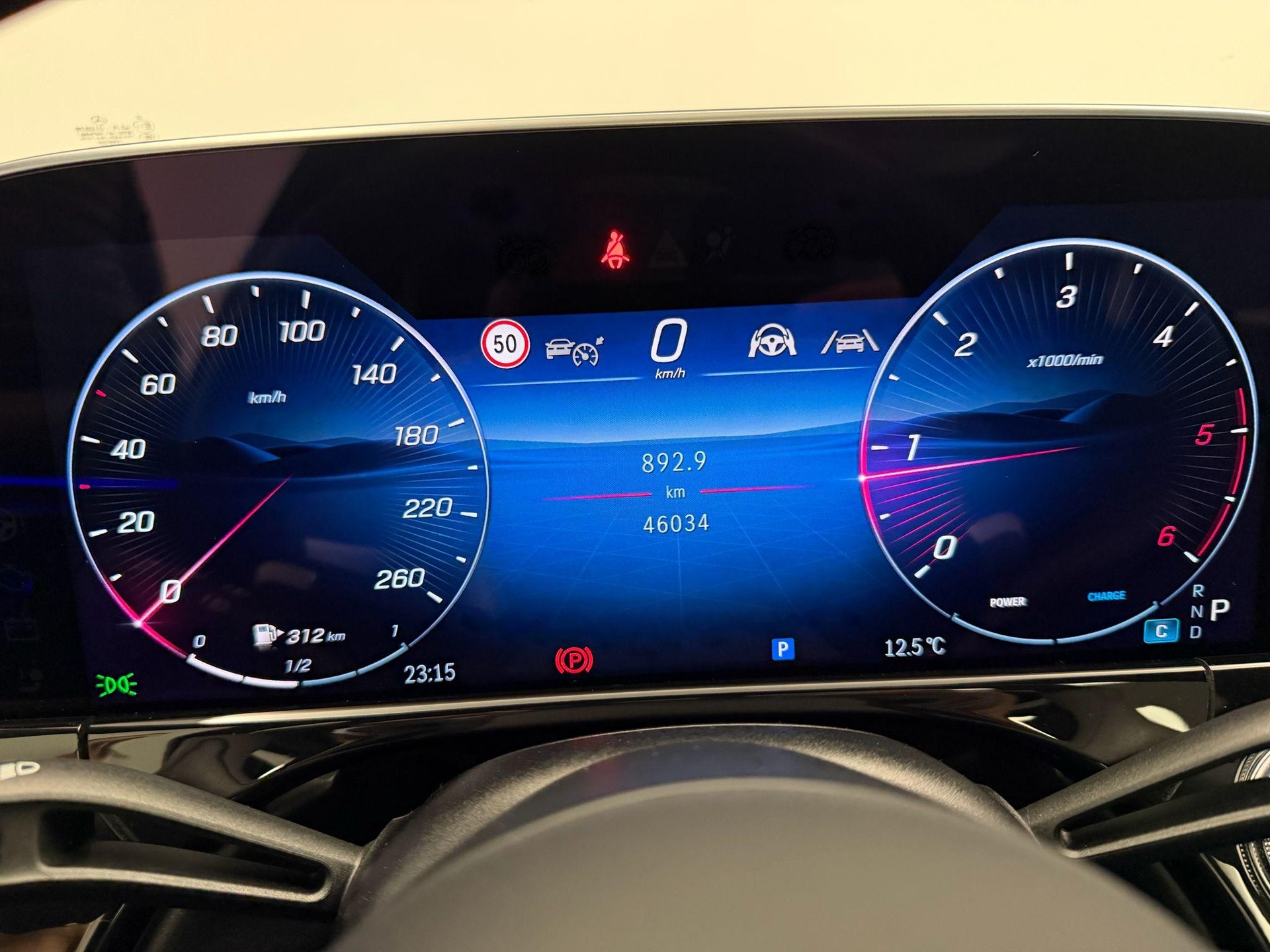 MERCEDES-BENZ E 450 d AMG Line 4matic-image-23