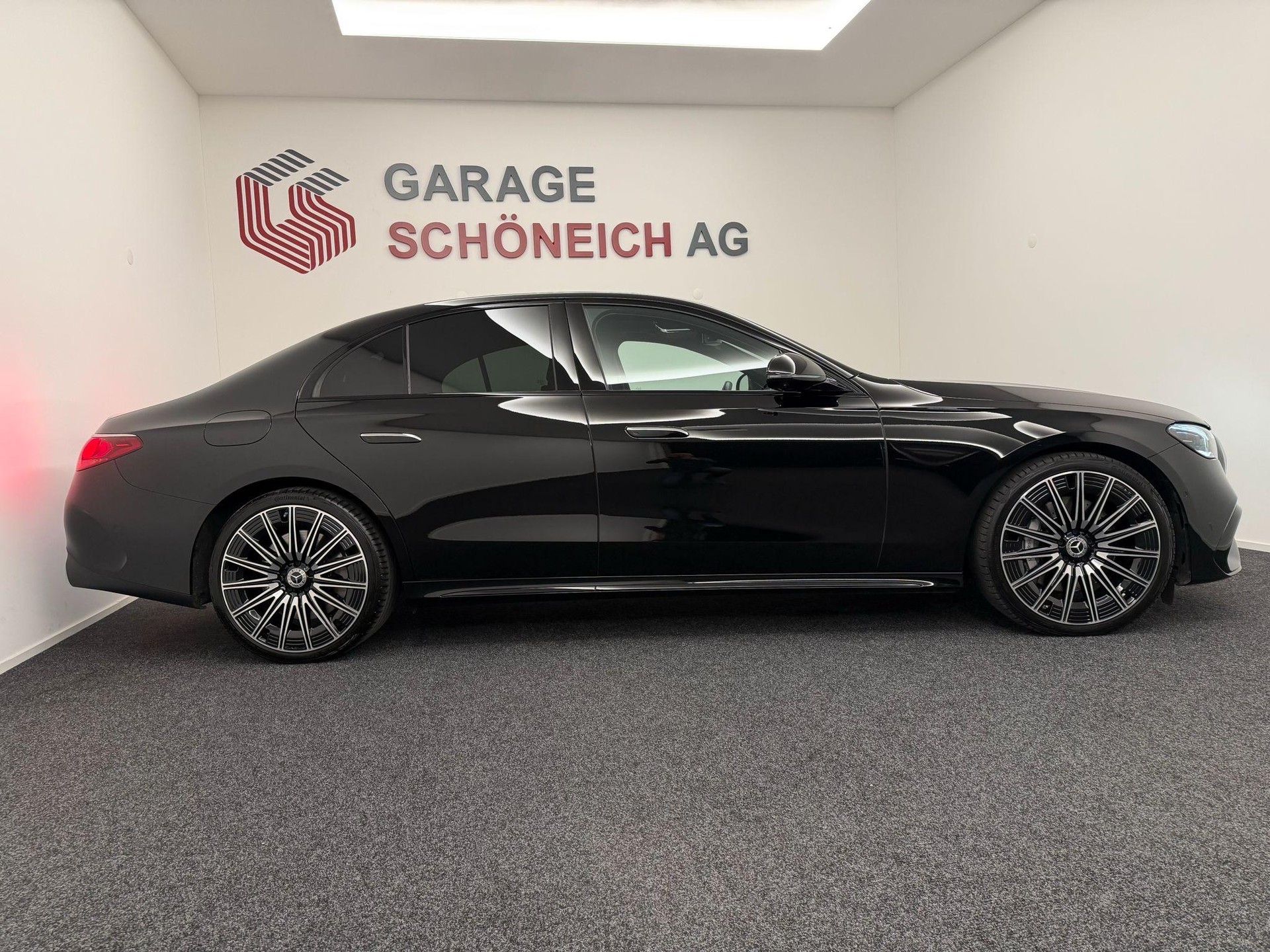 MERCEDES-BENZ E 450 d AMG Line 4matic-image-3