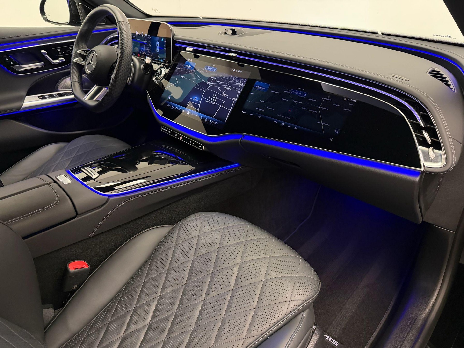 MERCEDES-BENZ E 450 d AMG Line 4matic-image-11