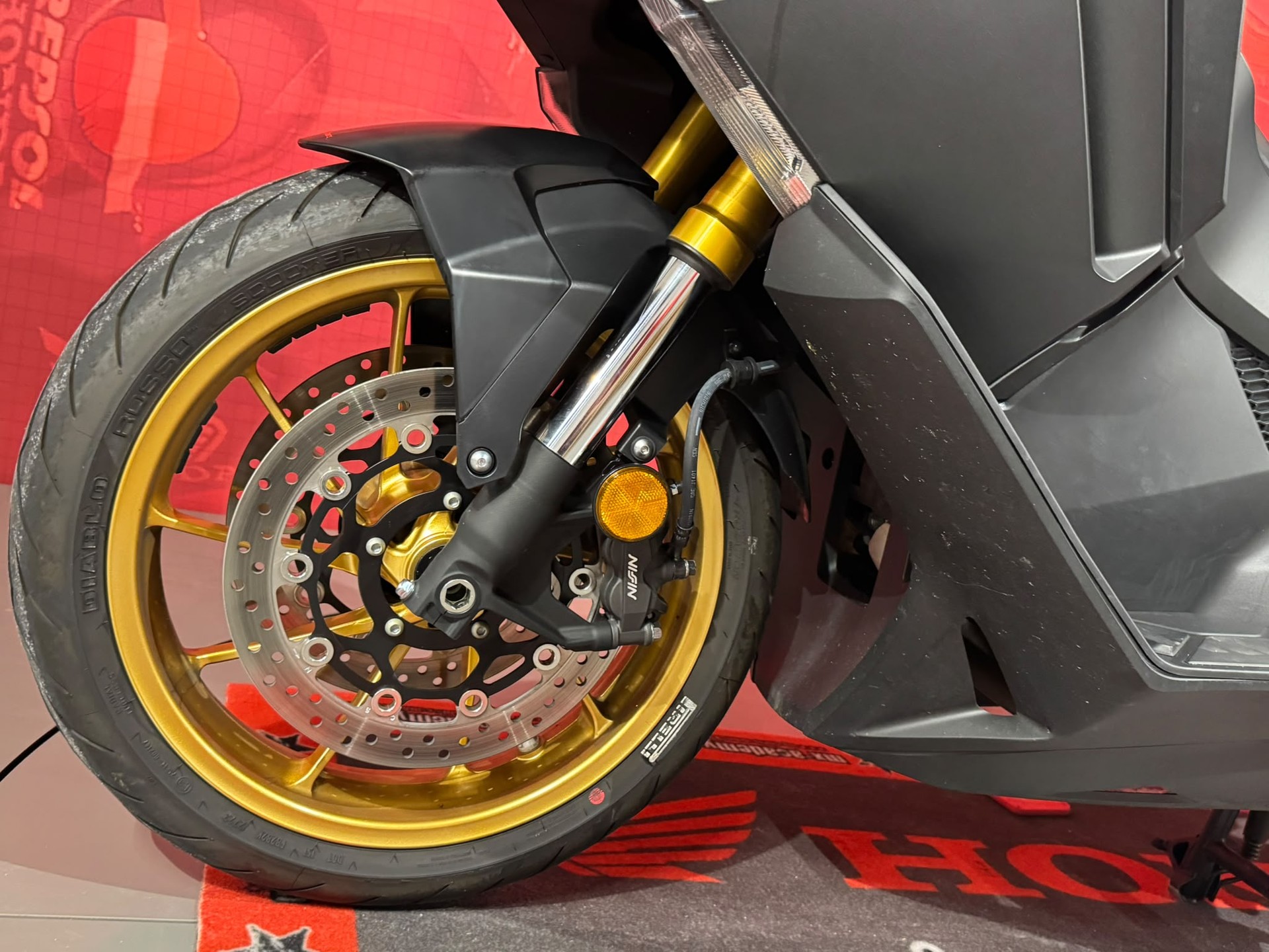 HONDA *NSS750** Topcase * Akrapovic* Nur 8800km*-showroom-element-3