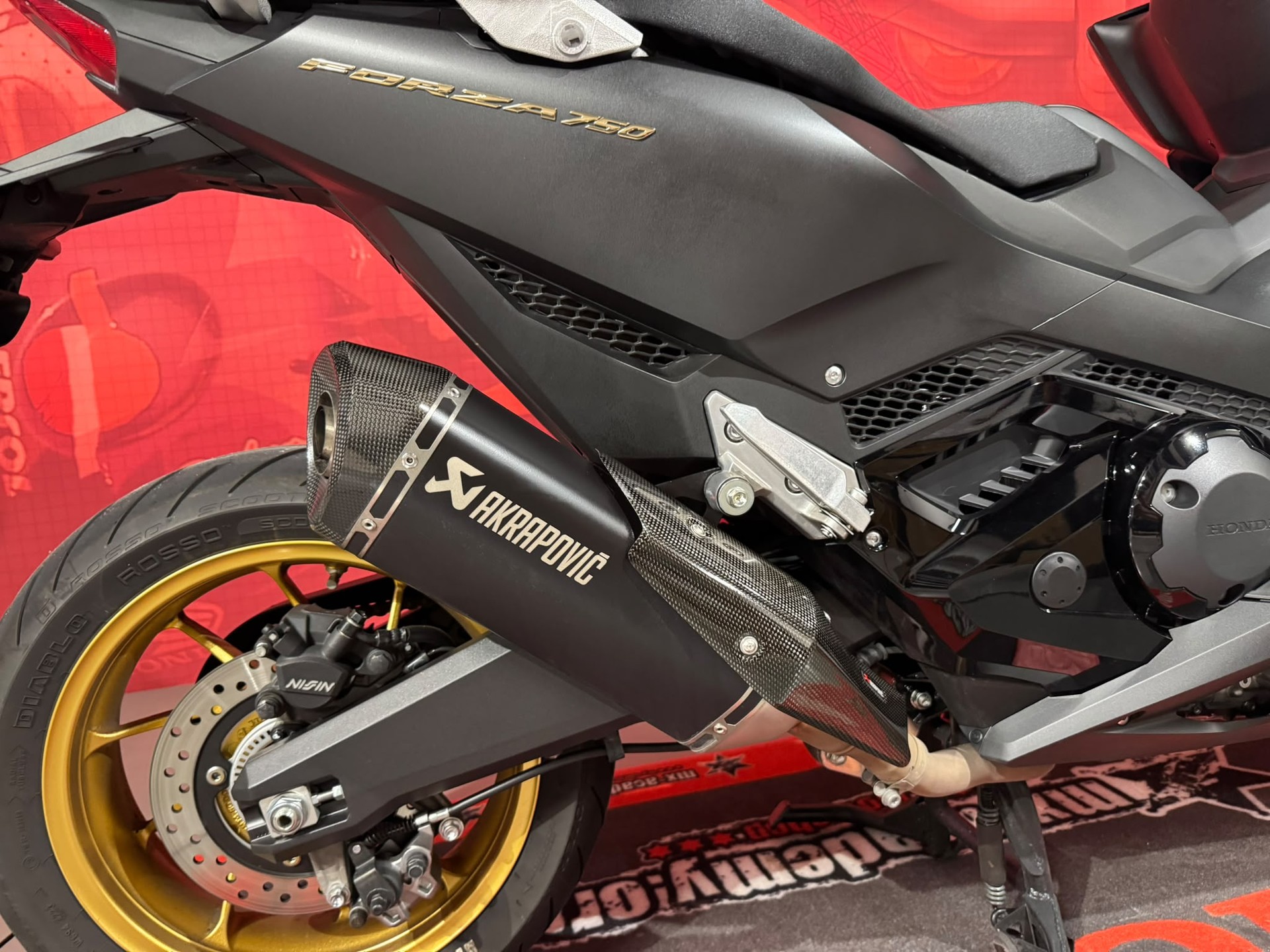 HONDA *NSS750** Topcase * Akrapovic* Nur 8800km*-image-9
