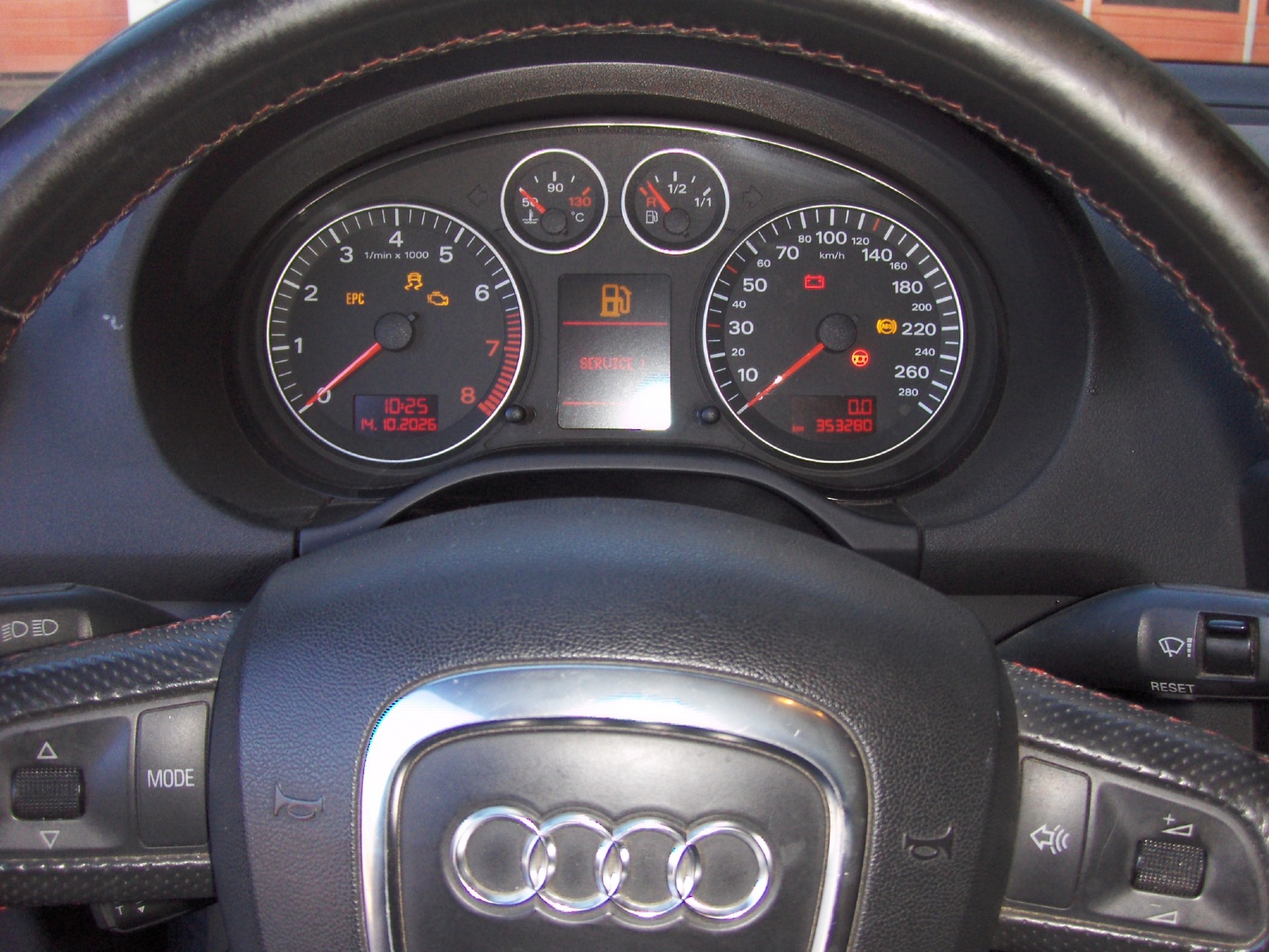 AUDI A3 Sportback 2.0 Turbo FSI Ambiente quattro-image-6