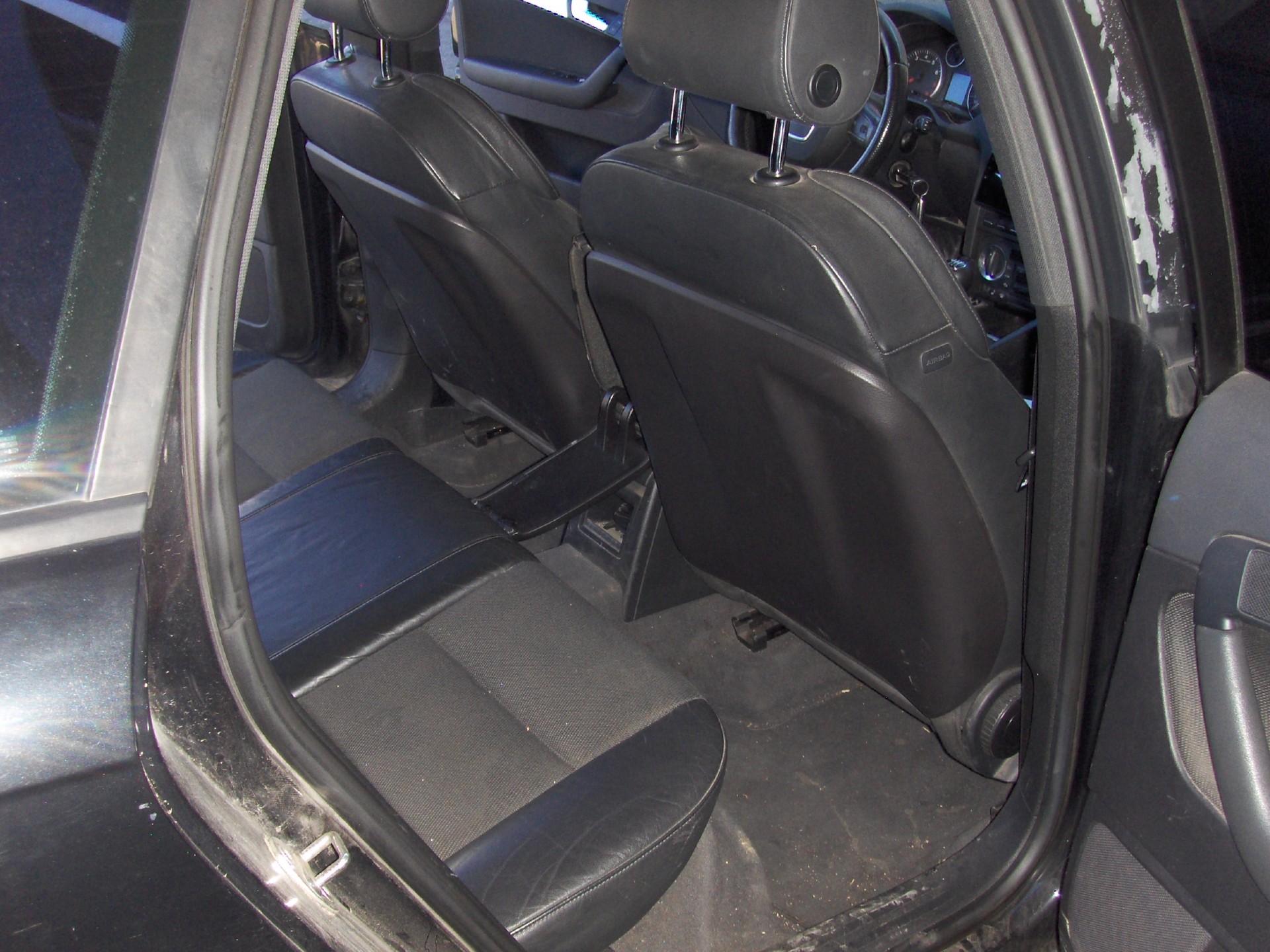 AUDI A3 Sportback 2.0 Turbo FSI Ambiente quattro-image-5