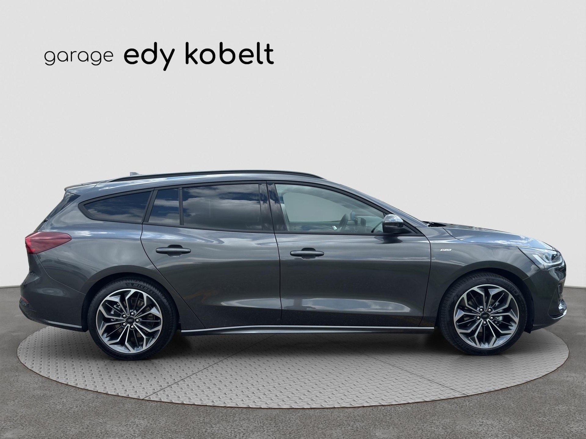 FORD Focus 1.0i EcoB Hybrid 155 ST-Line X-image-19