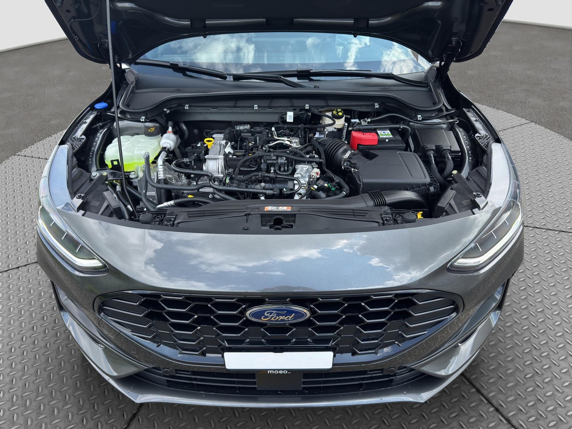 FORD Focus 1.0i EcoB Hybrid 155 ST-Line X-image-21