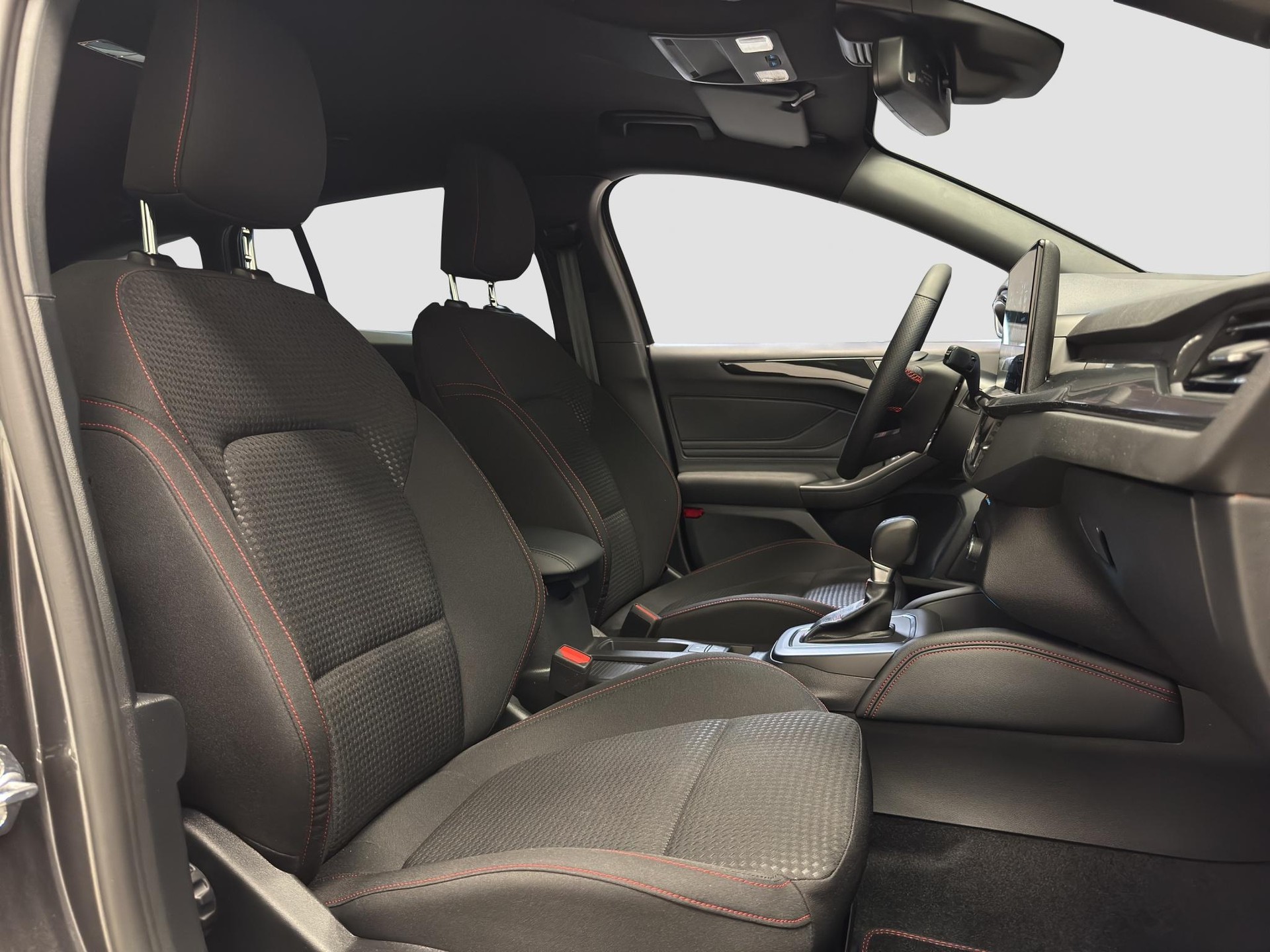 FORD Focus 1.0i EcoB Hybrid 155 ST-Line X-image-12