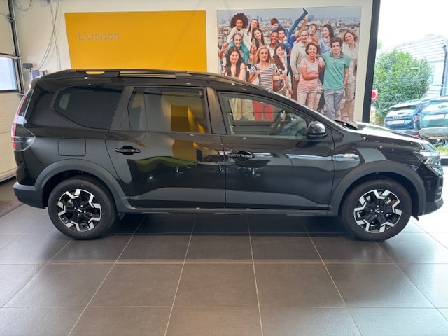 DACIA Jogger HEV 155 Journey-image-3