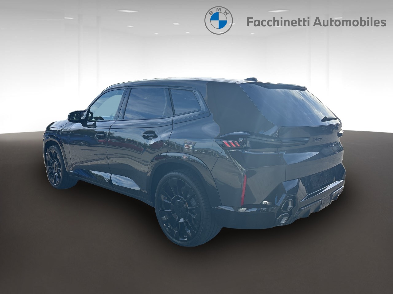 BMW XM xDrive 50e PHEV Steptronic-showroom-element-2