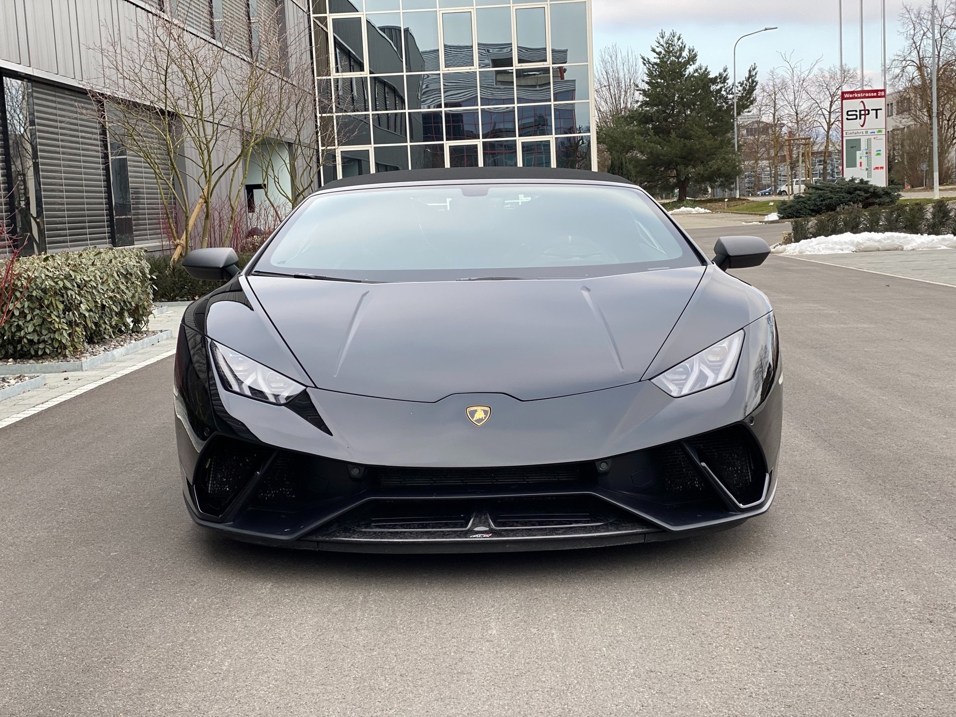 LAMBORGHINI Huracan LP640-4 Spyder Performante DCT-image-4