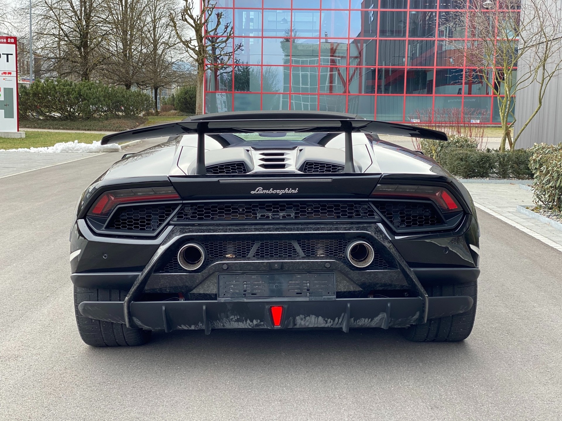 LAMBORGHINI Huracan LP640-4 Spyder Performante DCT-image-7