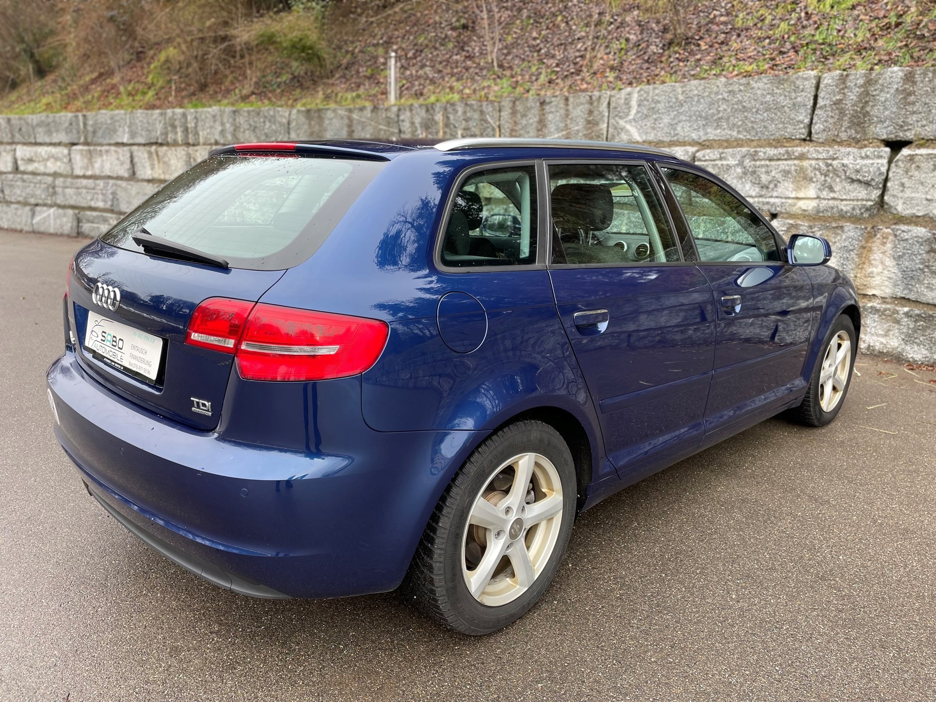 AUDI A3 Sportback 2.0 TDI Ambiente quattro-image-2