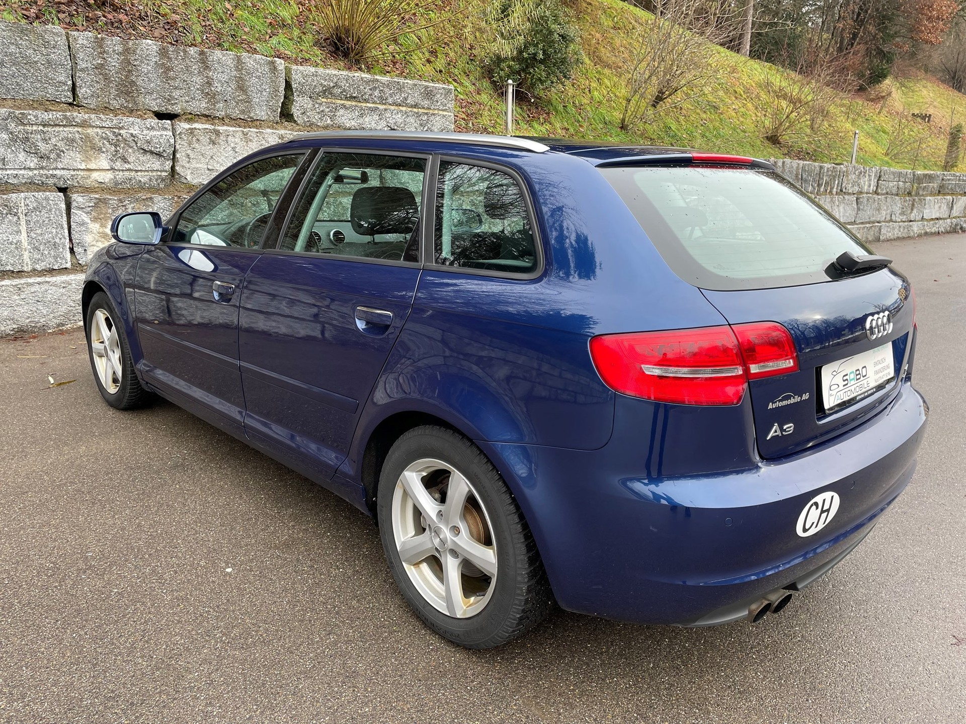 AUDI A3 Sportback 2.0 TDI Ambiente quattro-image-3