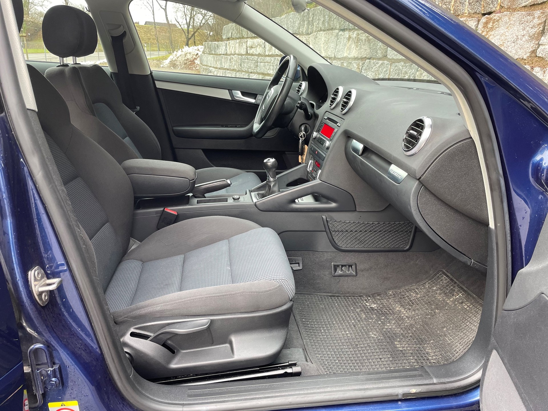 AUDI A3 Sportback 2.0 TDI Ambiente quattro-image-5