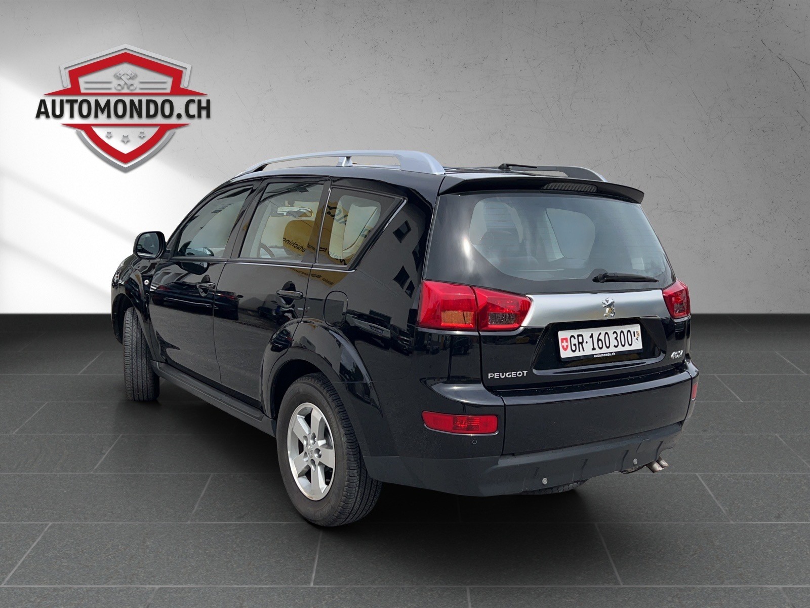 PEUGEOT 4007 2.2 HDi Confort-image-4
