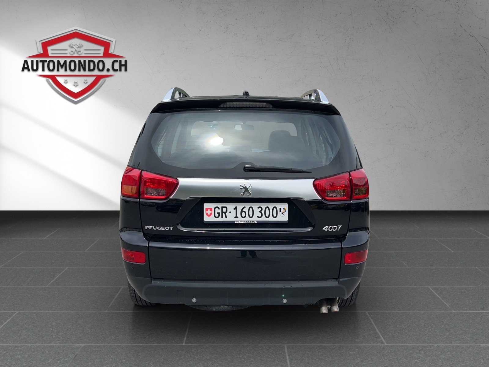 PEUGEOT 4007 2.2 HDi Confort-image-5