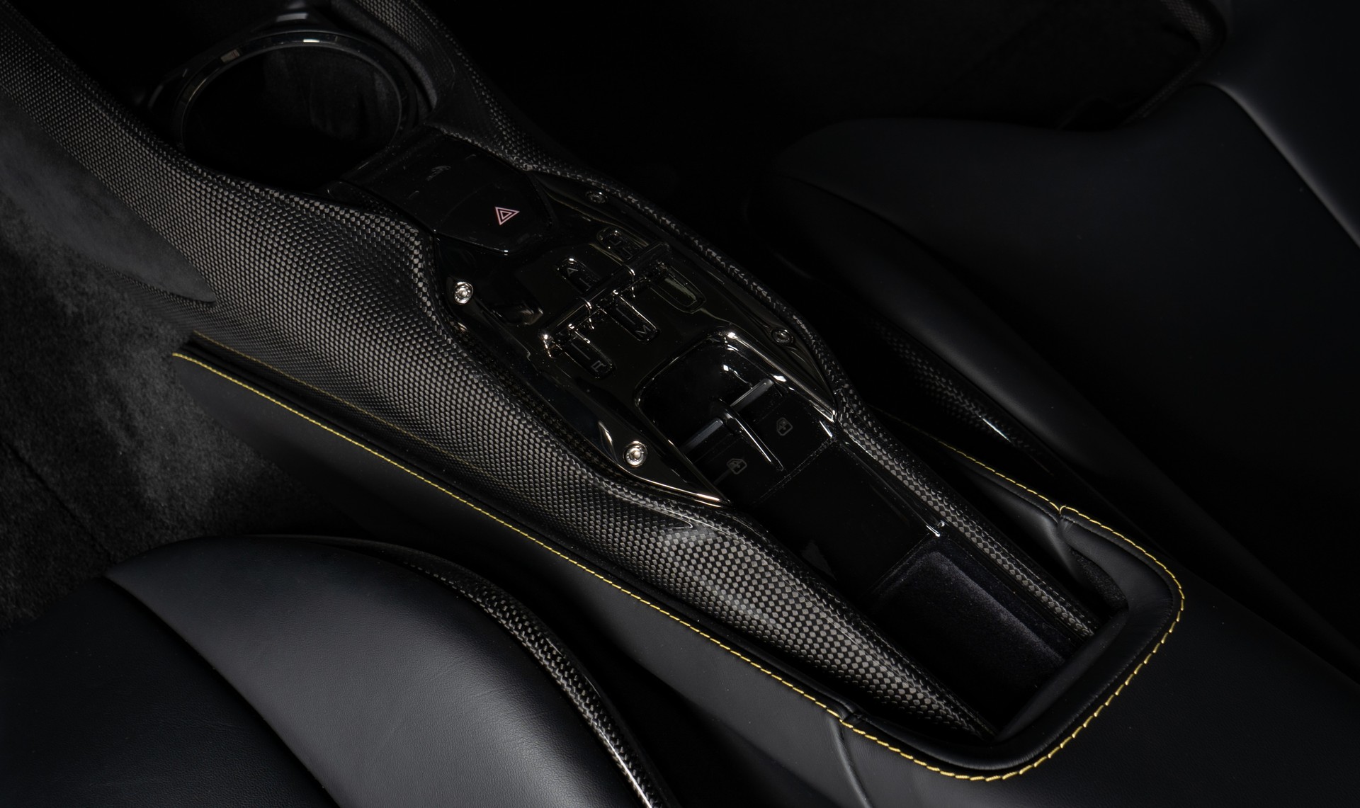 FERRARI SF90 Stradale-image-6