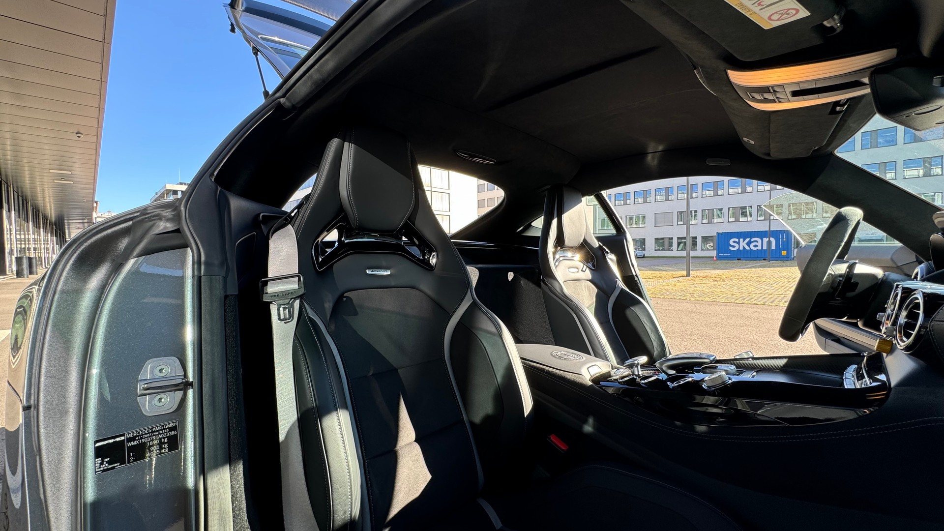 MERCEDES-BENZ AMG GT R Speedshift DCT-image-5