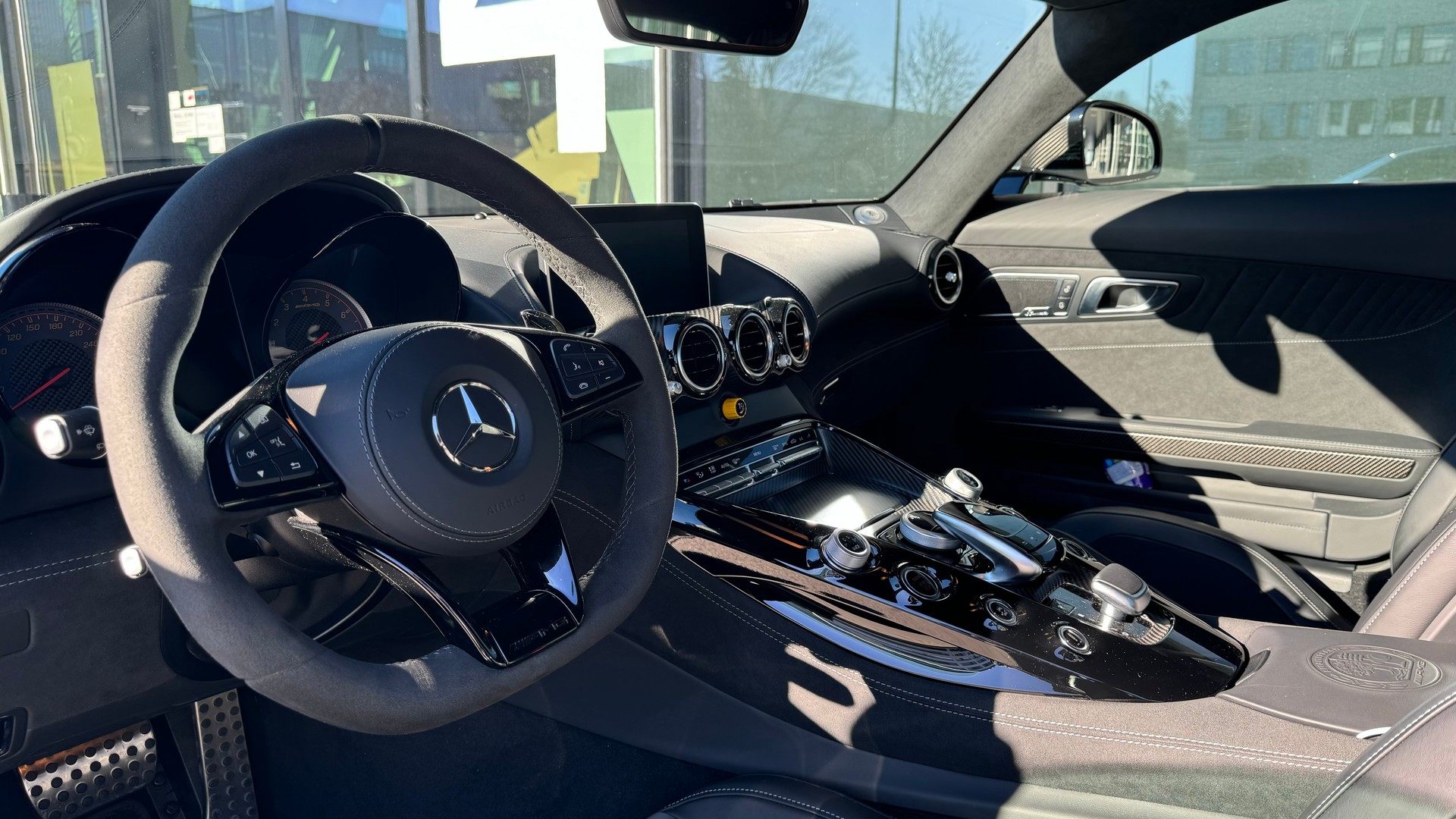 MERCEDES-BENZ AMG GT R Speedshift DCT-image-13