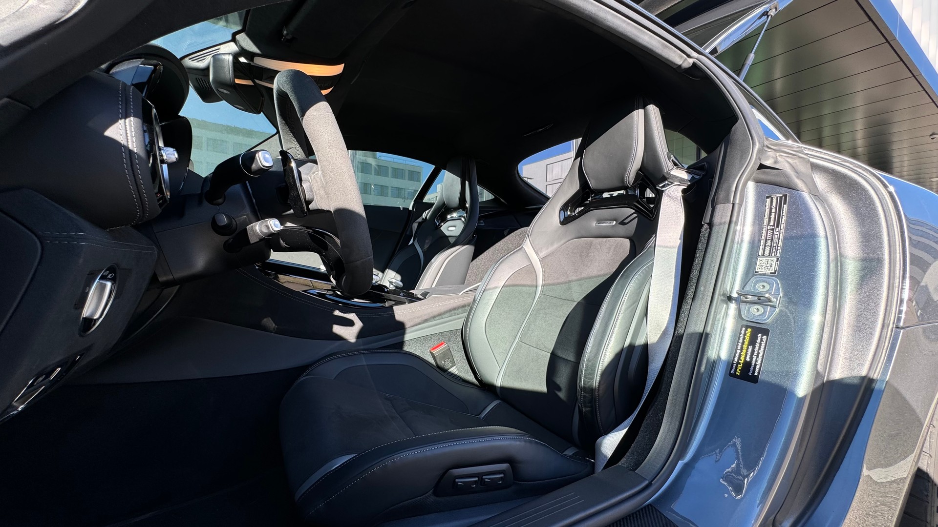 MERCEDES-BENZ AMG GT R Speedshift DCT-image-4