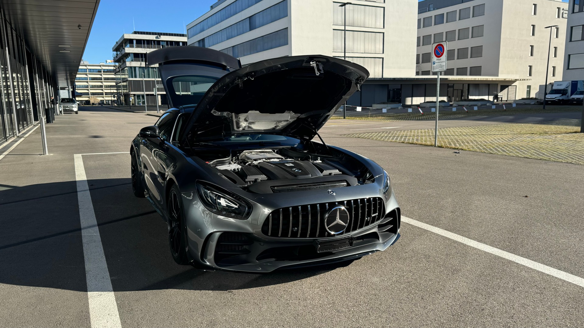 MERCEDES-BENZ AMG GT R Speedshift DCT-image-7
