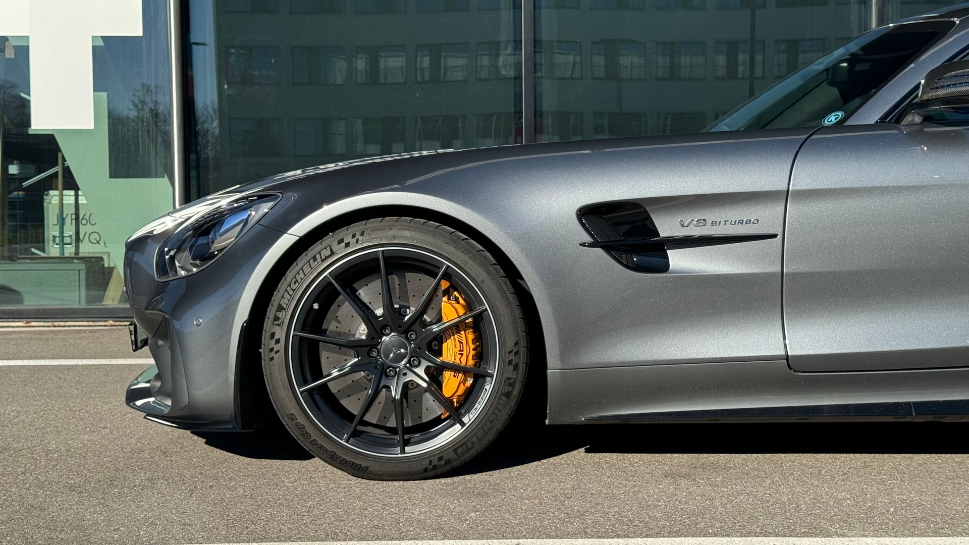 MERCEDES-BENZ AMG GT R Speedshift DCT-image-9
