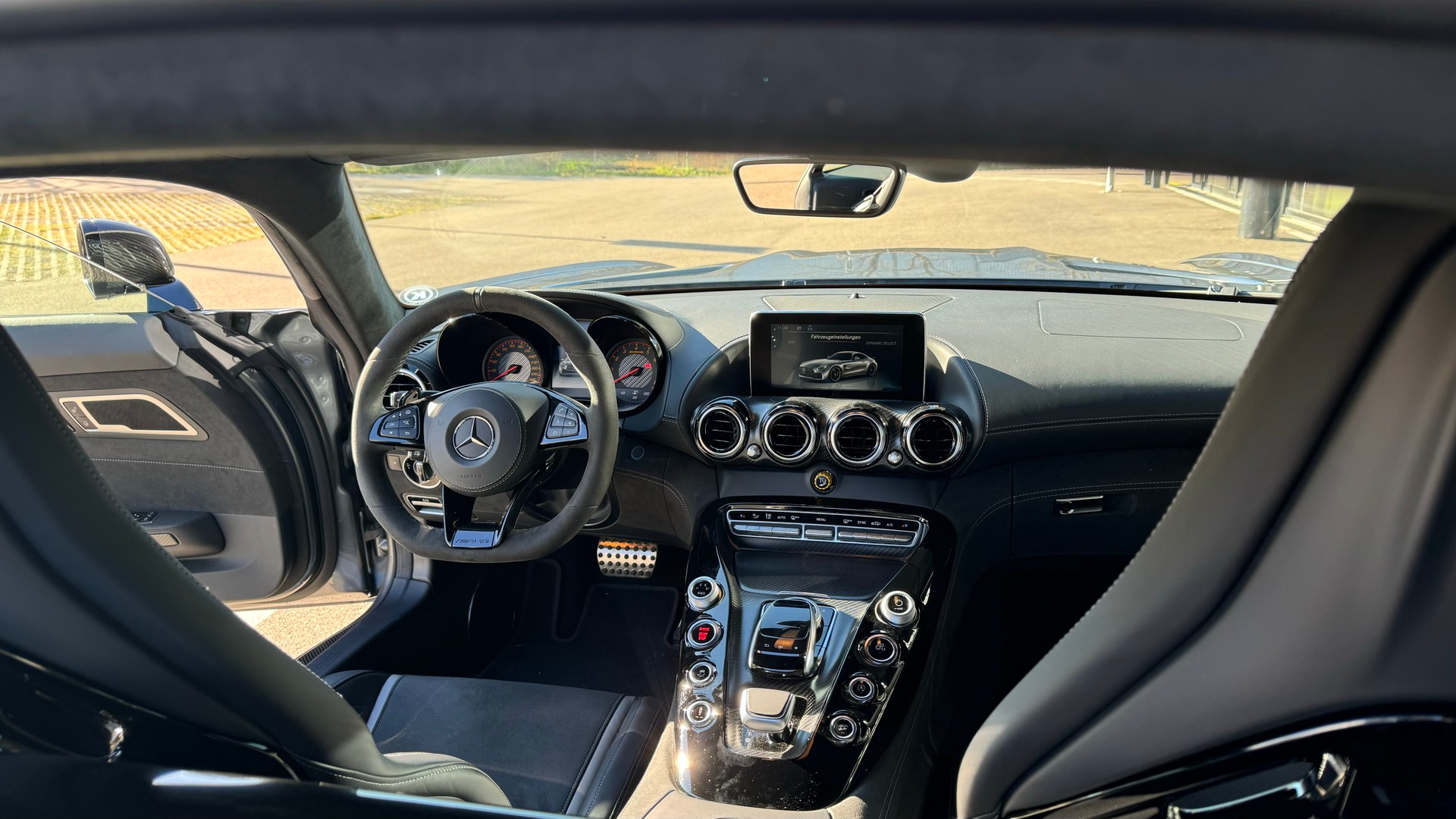 MERCEDES-BENZ AMG GT R Speedshift DCT-image-3