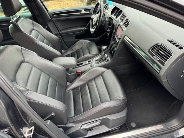 VW Golf Variant 2.0 TDI GTD DSG-image-6