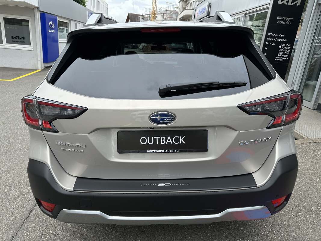 SUBARU Outback 2.5i Luxury 30th Anniversary Edition-image-5