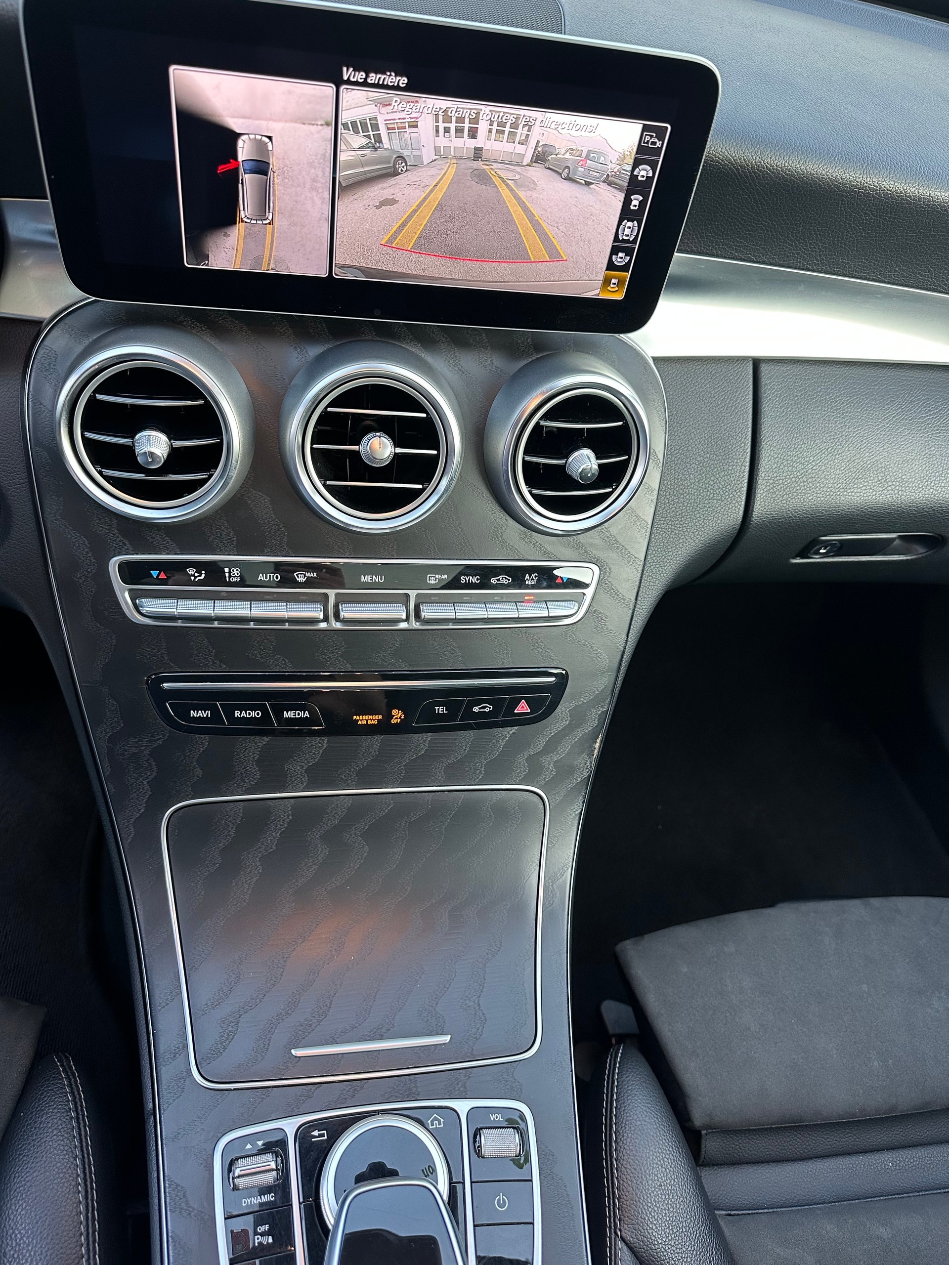 MERCEDES-BENZ C 400 AMG Line 4Matic 9G-Tronic-image-12