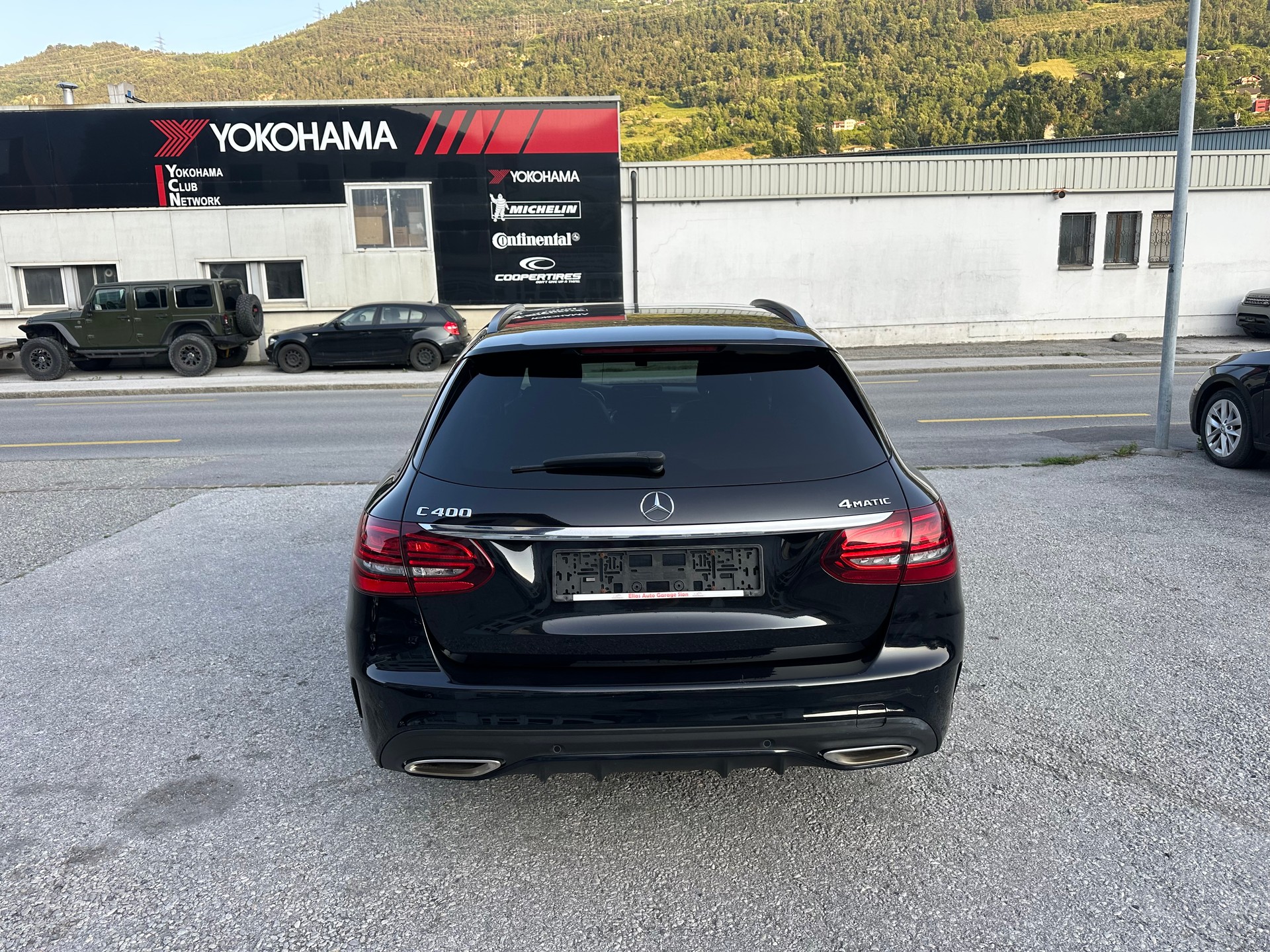 MERCEDES-BENZ C 400 AMG Line 4Matic 9G-Tronic-image-4