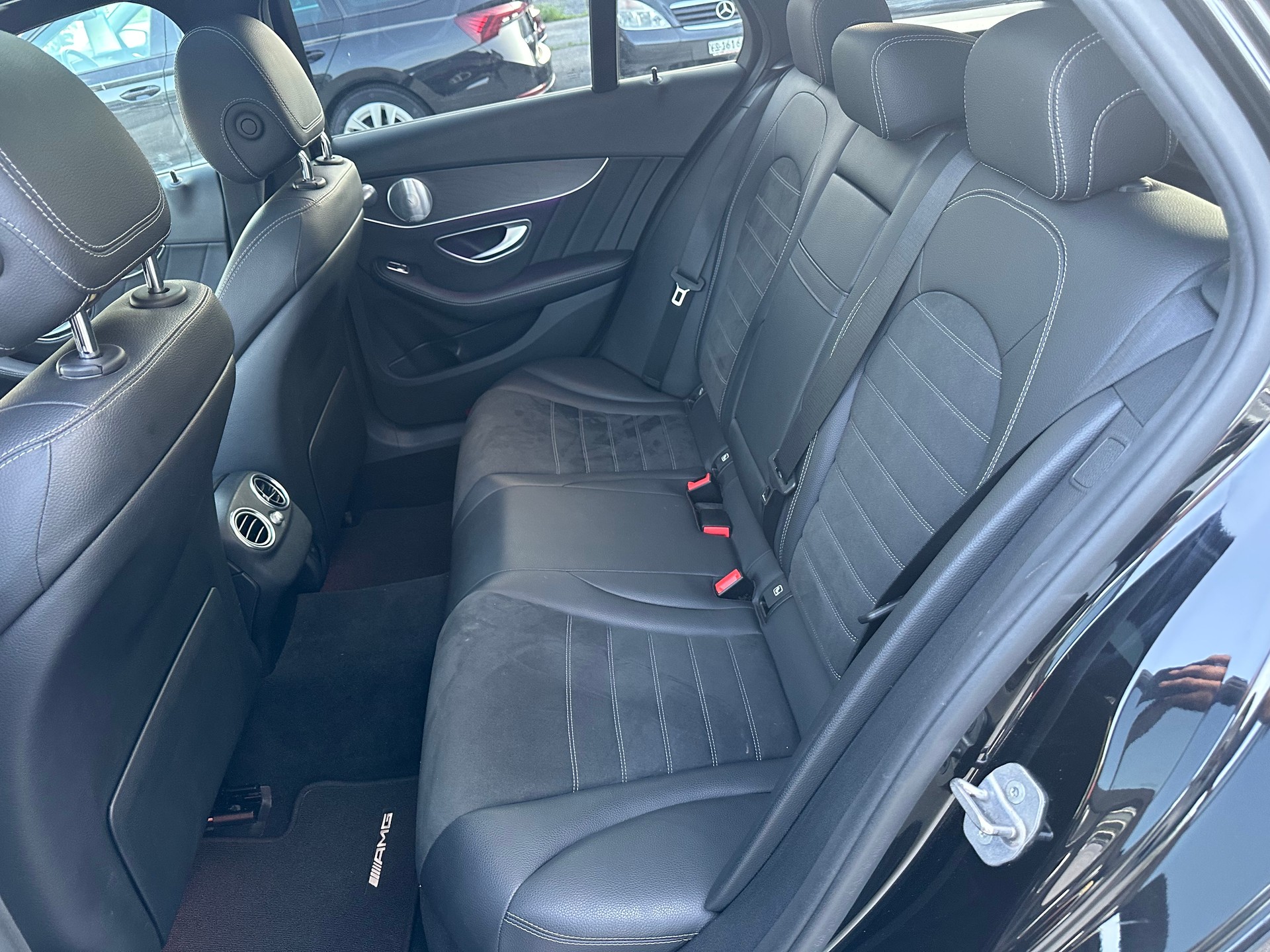 MERCEDES-BENZ C 400 AMG Line 4Matic 9G-Tronic-image-10