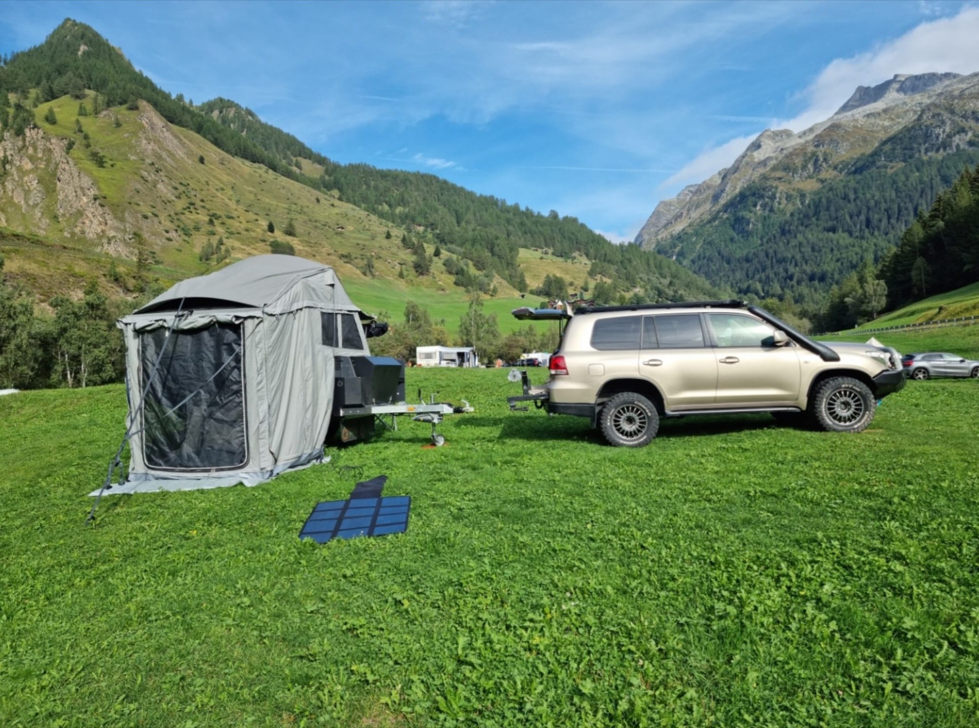 TOYOTA Land Cruiser V8 4.5 D-4D Linea Luna-image-3